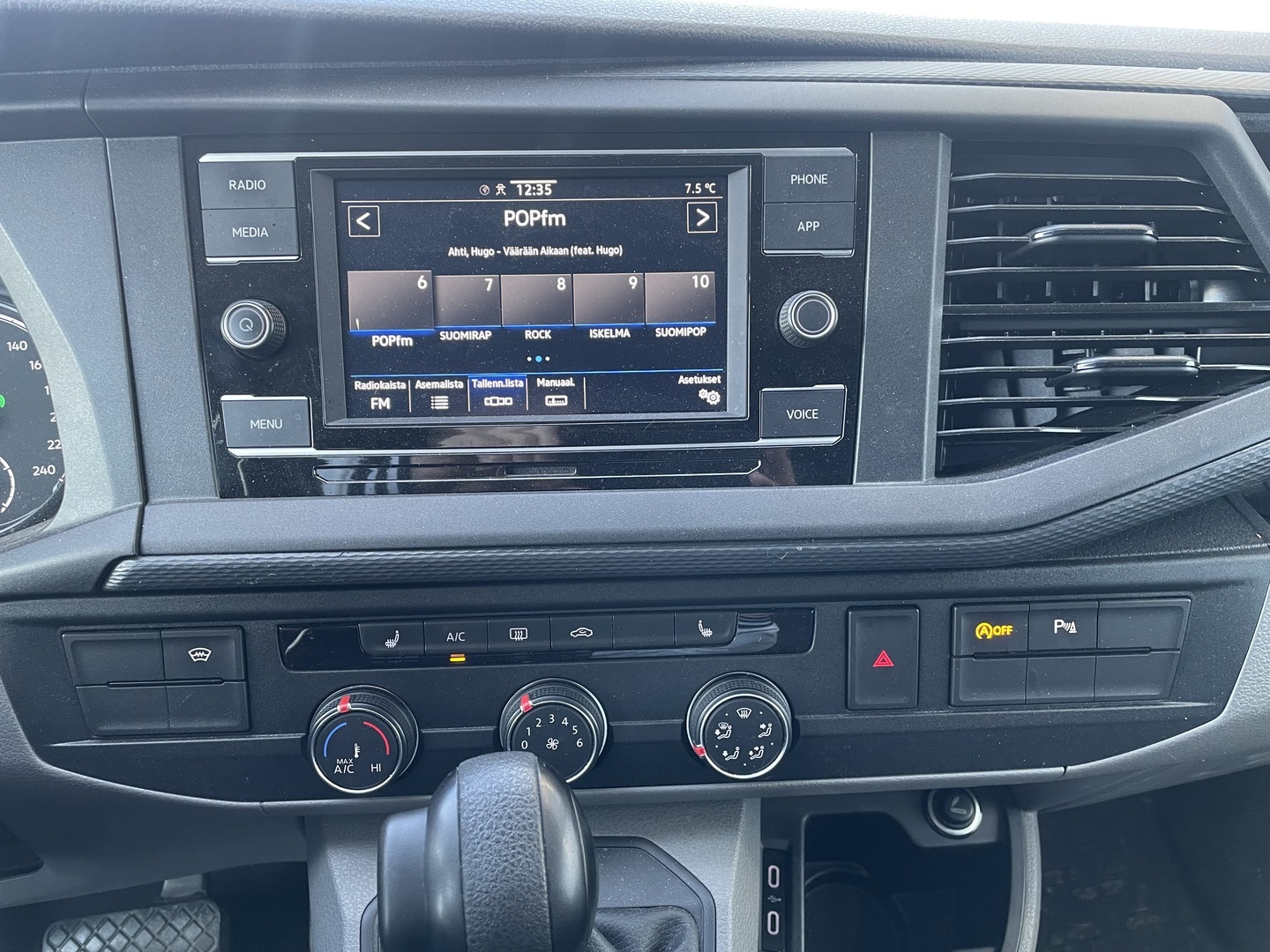 VOLKSWAGEN Transporter 2022