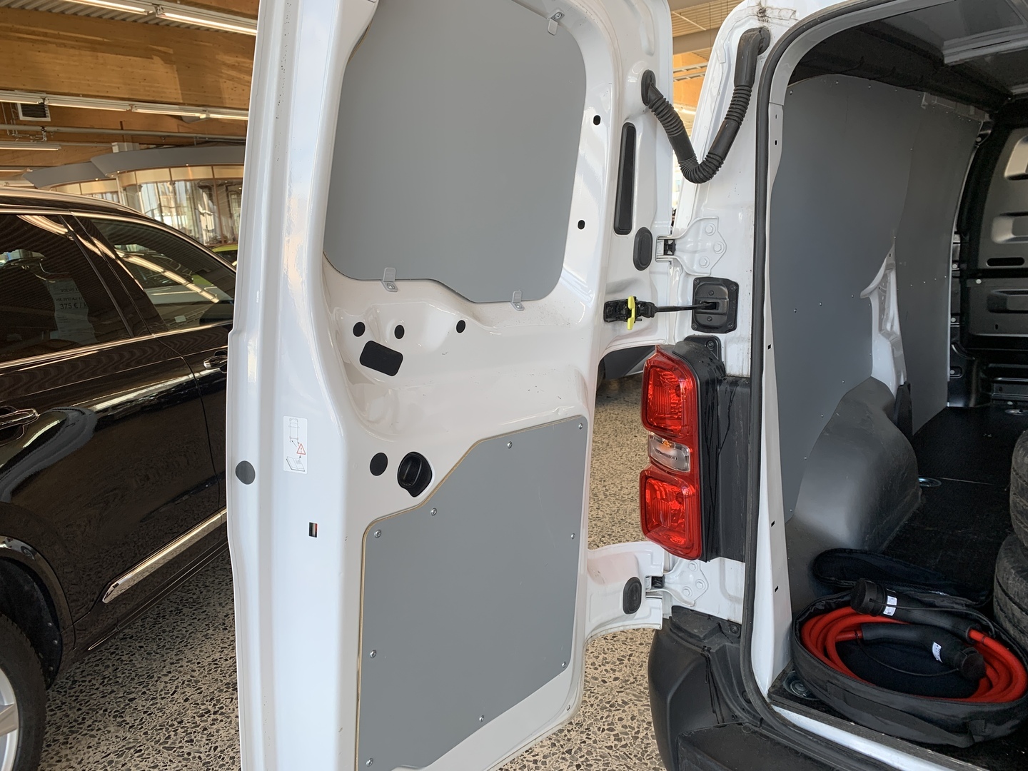 PEUGEOT e-Expert 2025