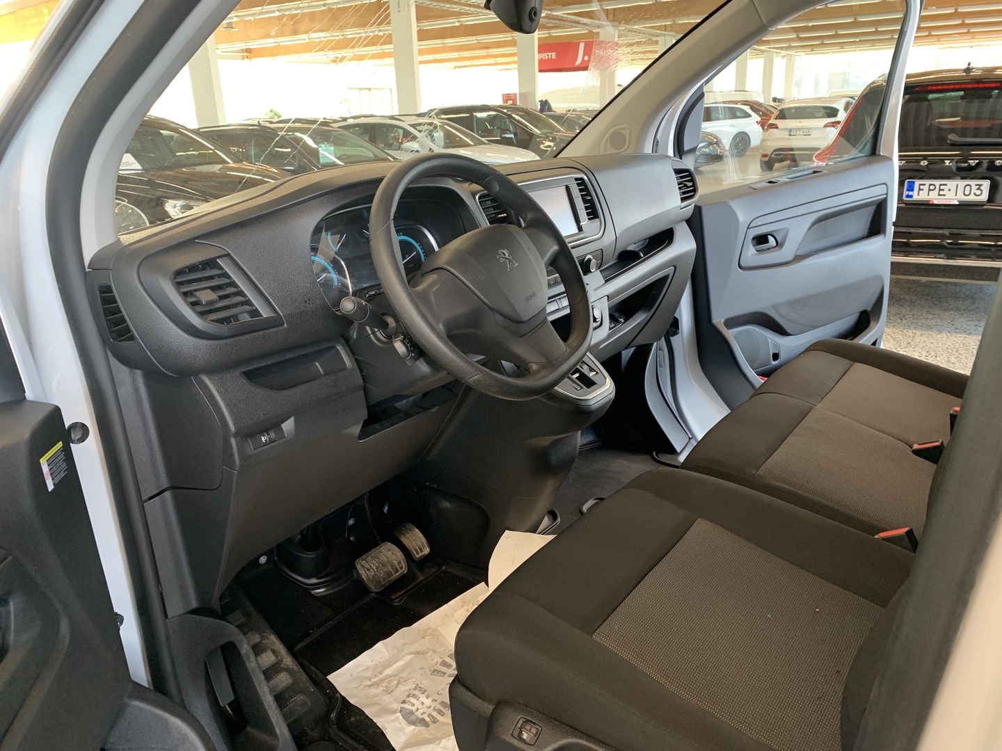 PEUGEOT e-Expert 2025