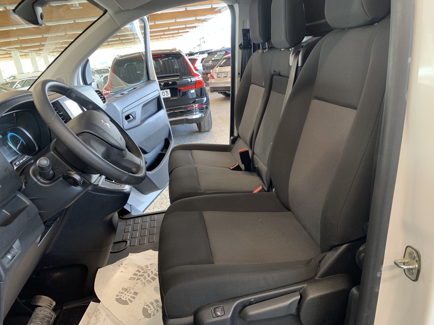 PEUGEOT e-Expert 2025