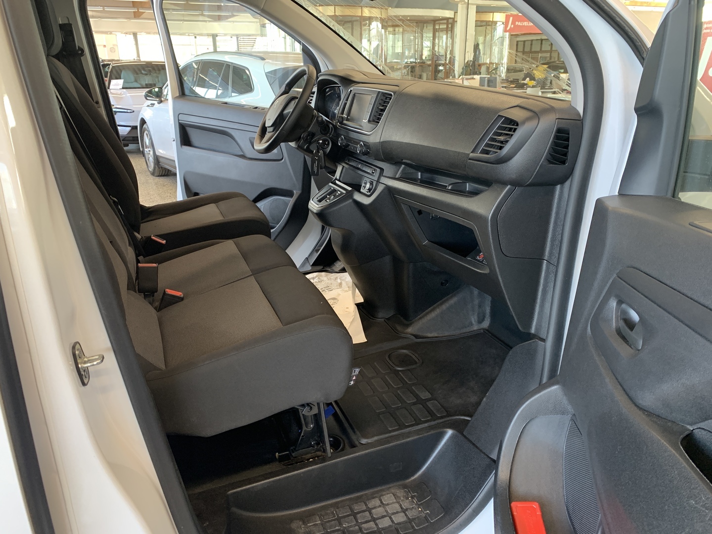 PEUGEOT e-Expert 2025