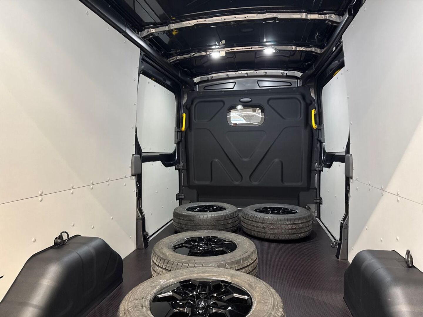 FORD Transit 8
