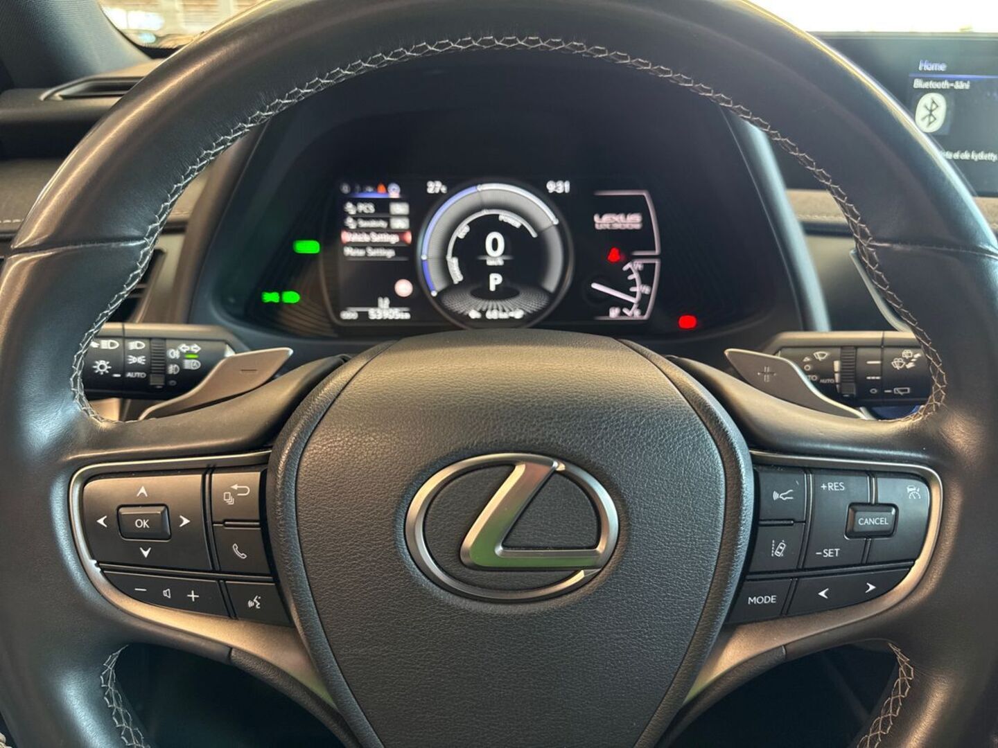 LEXUS UX 2021