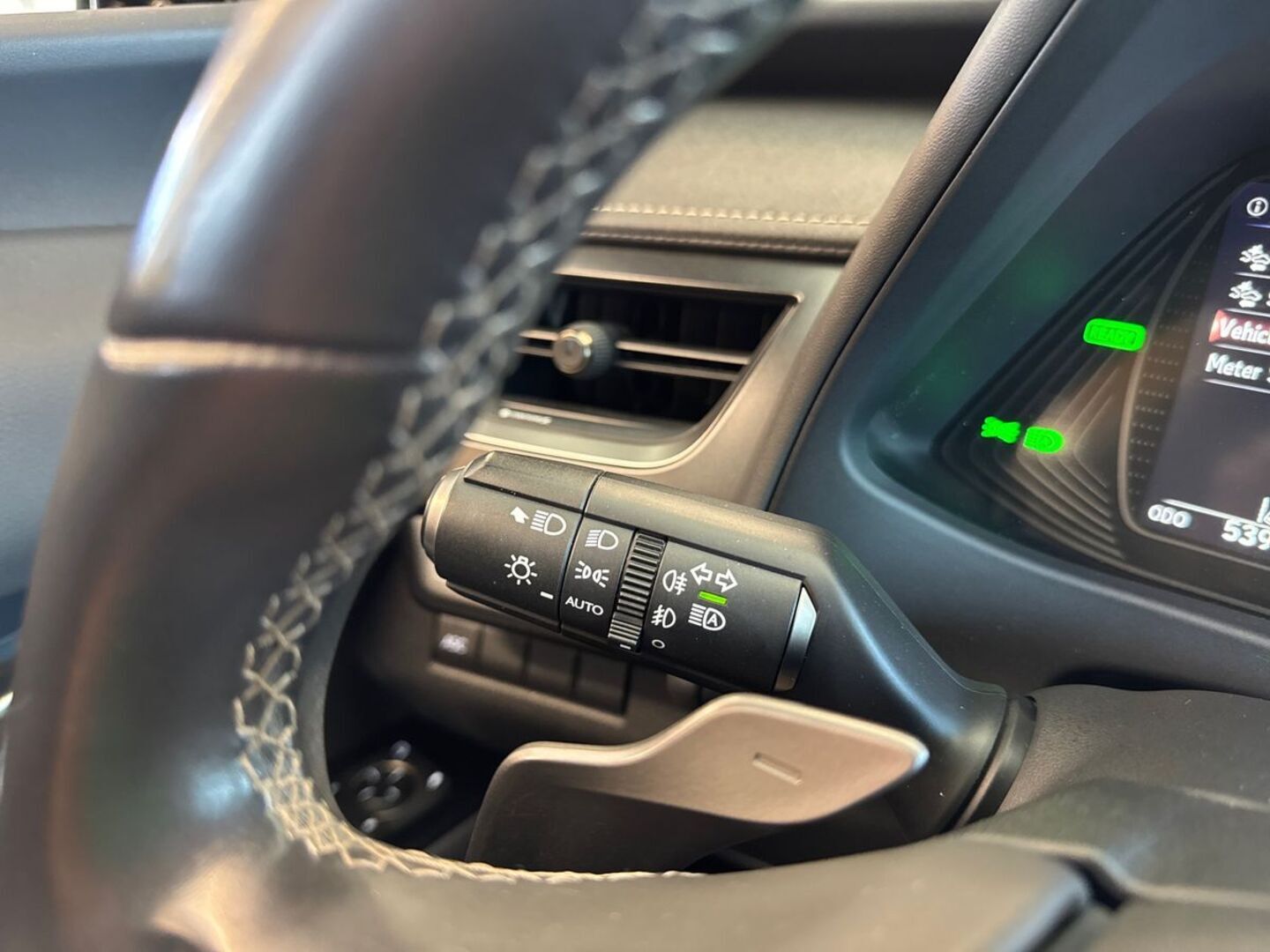 LEXUS UX 2021
