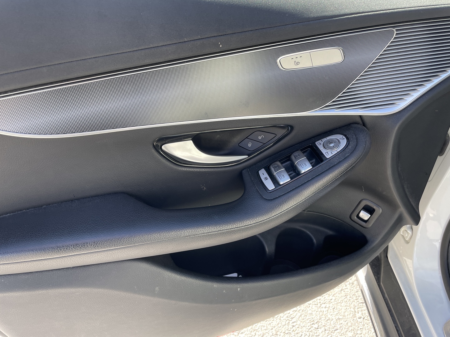 MERCEDES-BENZ EQC 2021