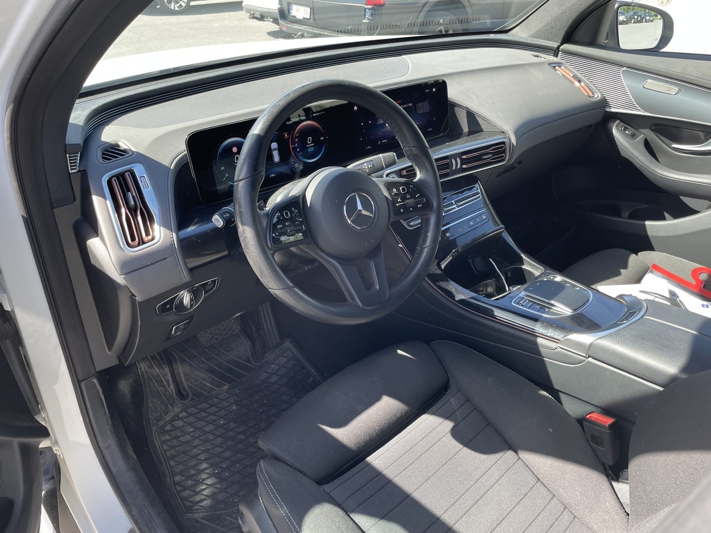 MERCEDES-BENZ EQC 2021