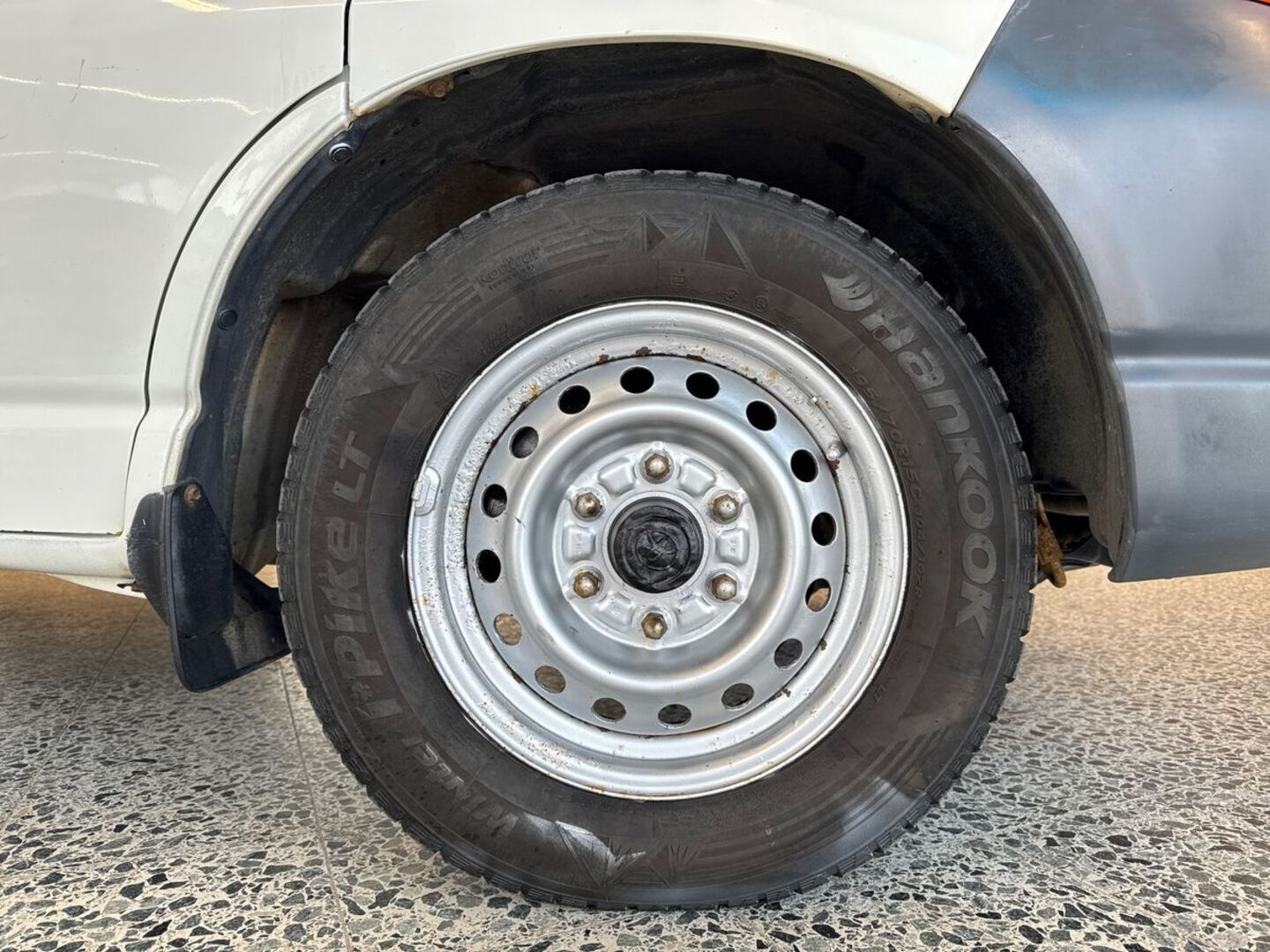 TOYOTA Hiace 2006