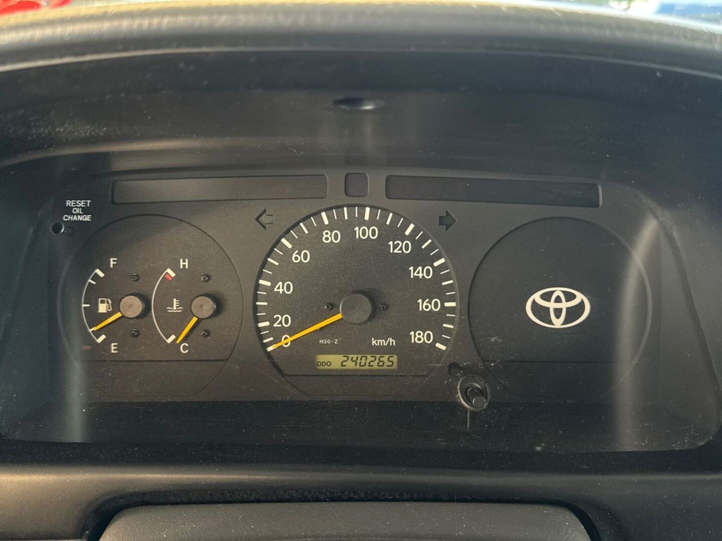 TOYOTA Hiace 2006