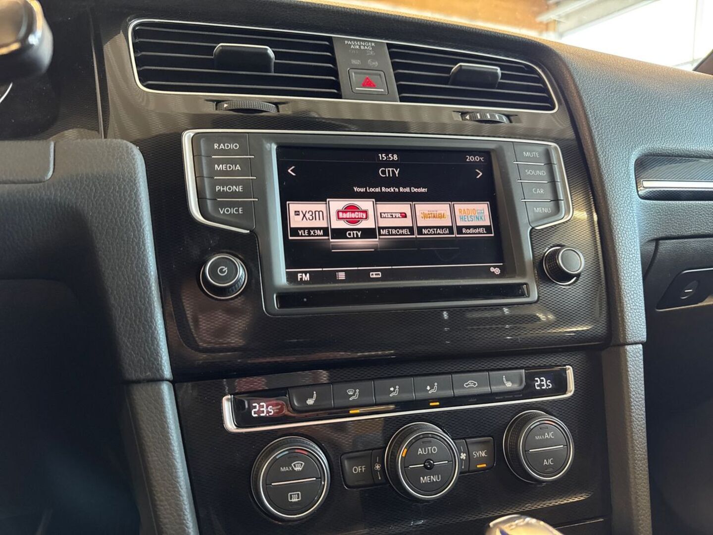 VOLKSWAGEN Golf 14