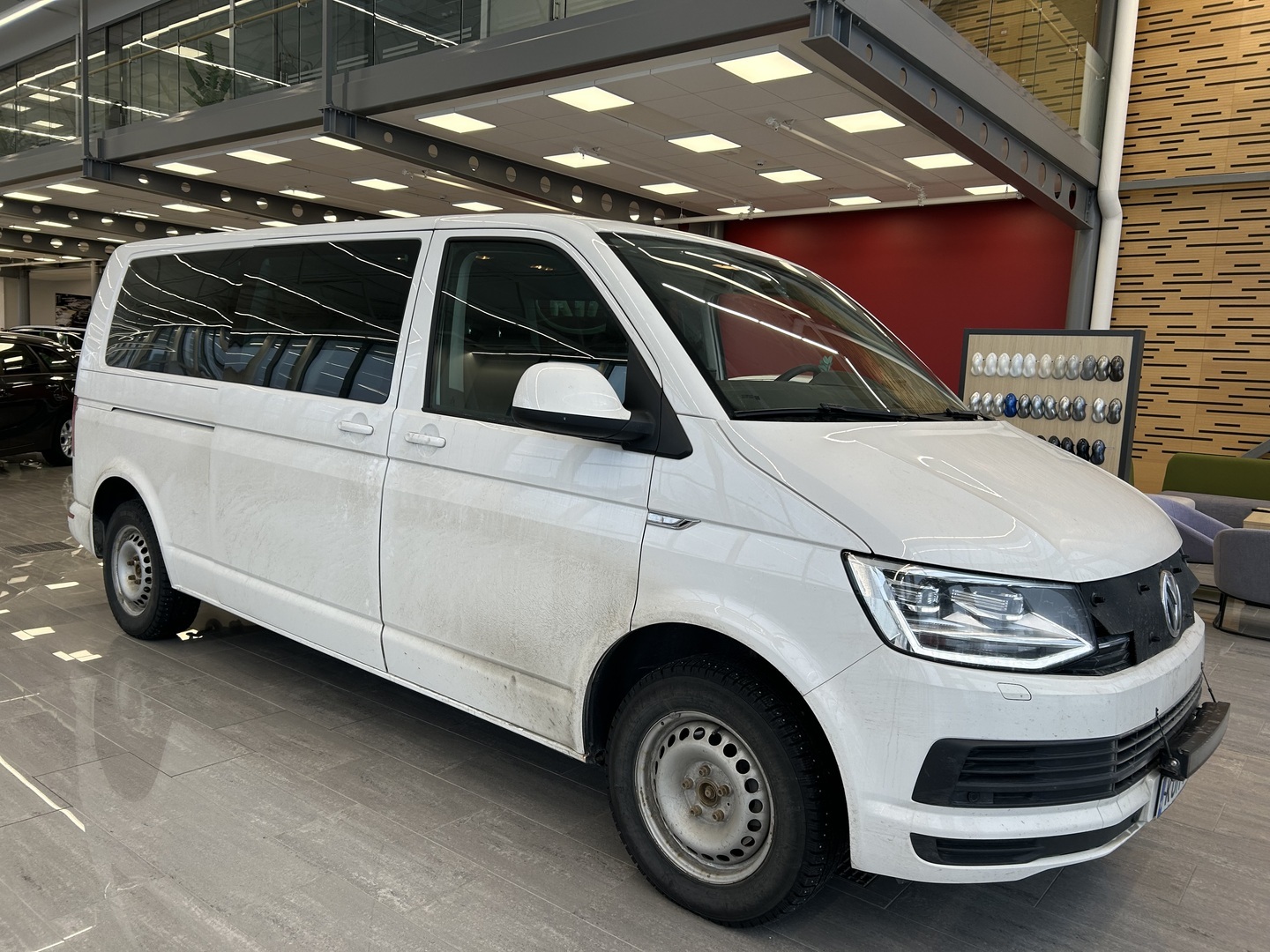 VOLKSWAGEN Caravelle 2016