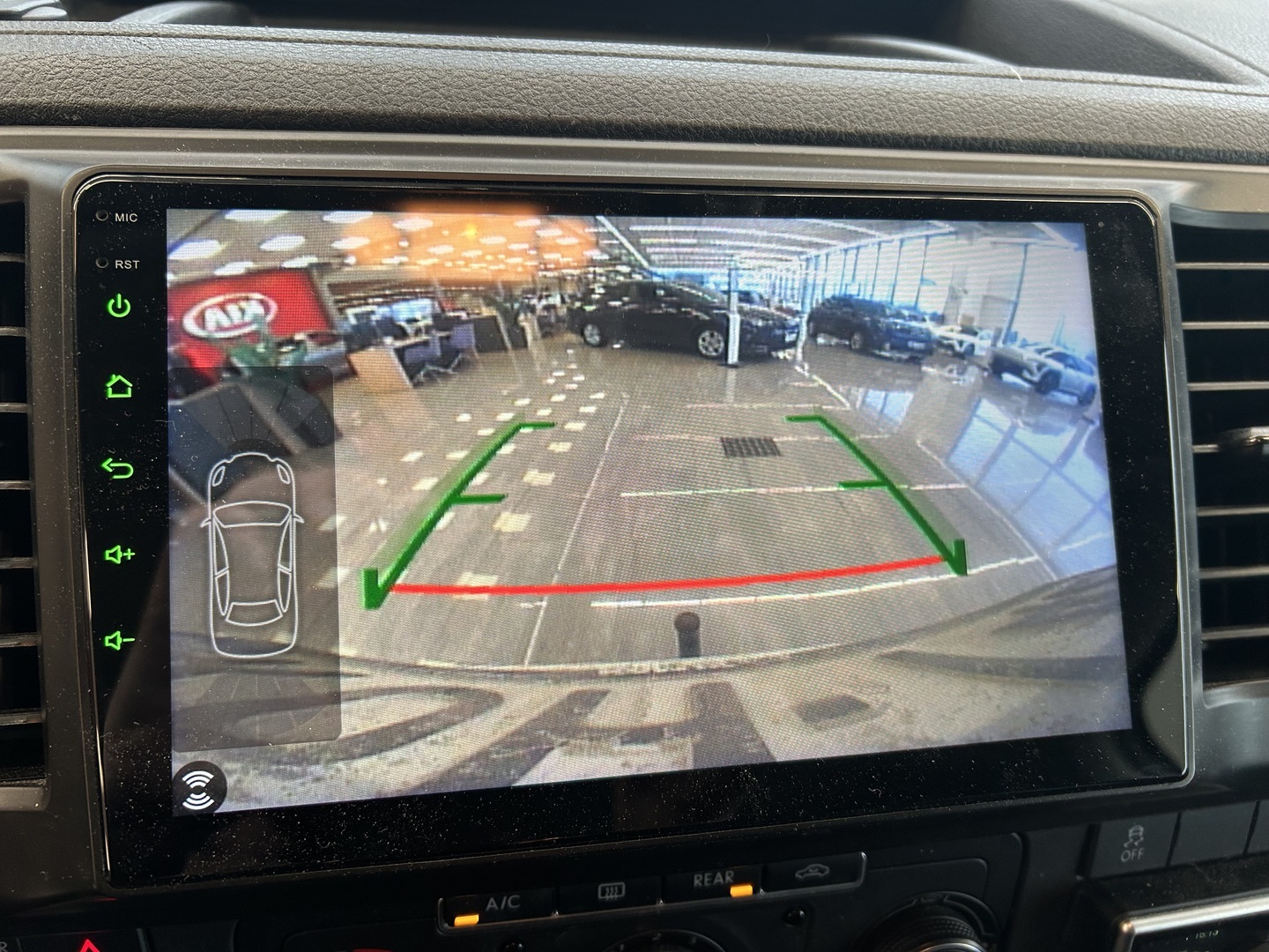 VOLKSWAGEN Caravelle 2016