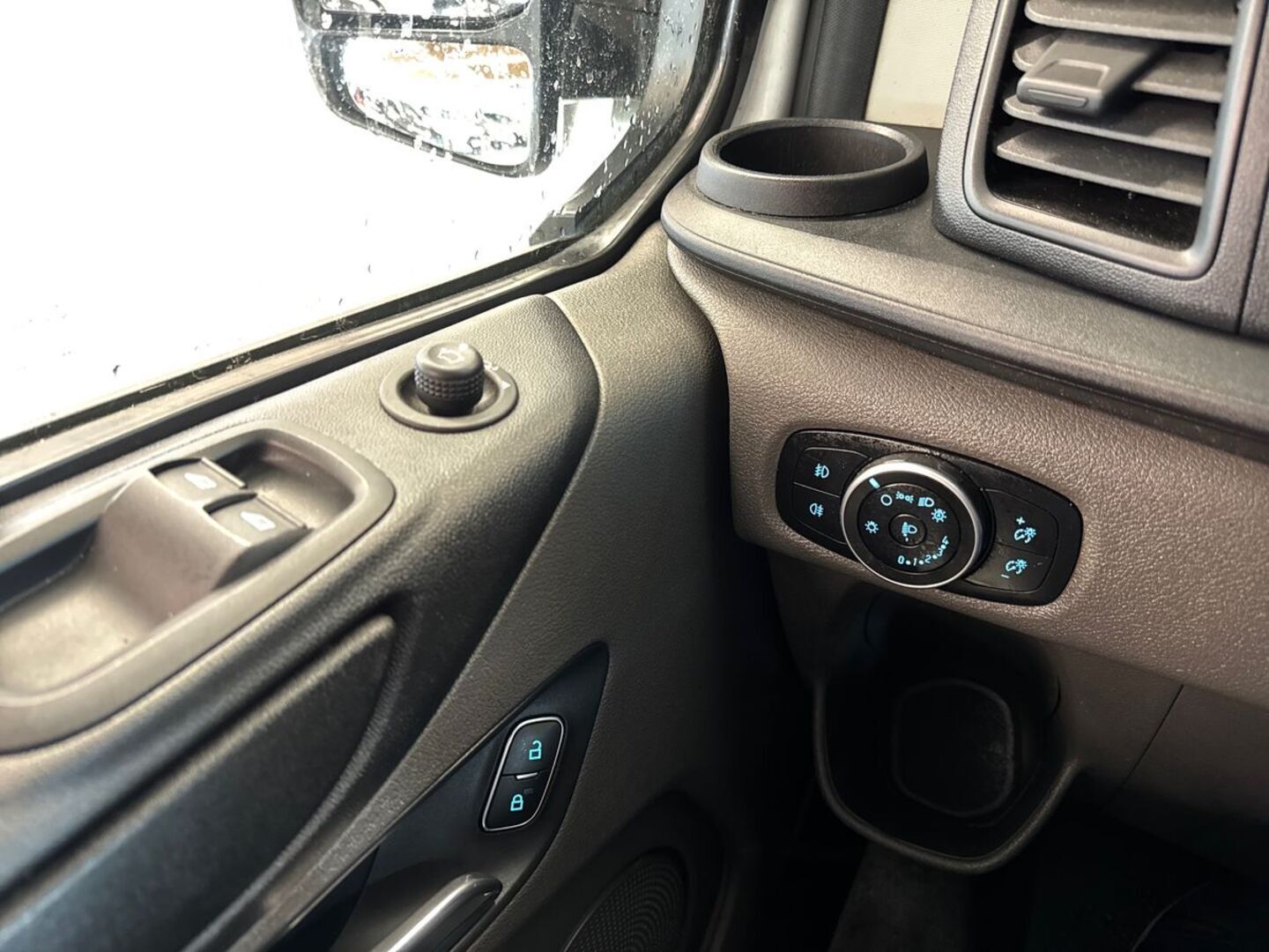 FORD Transit Custom 13