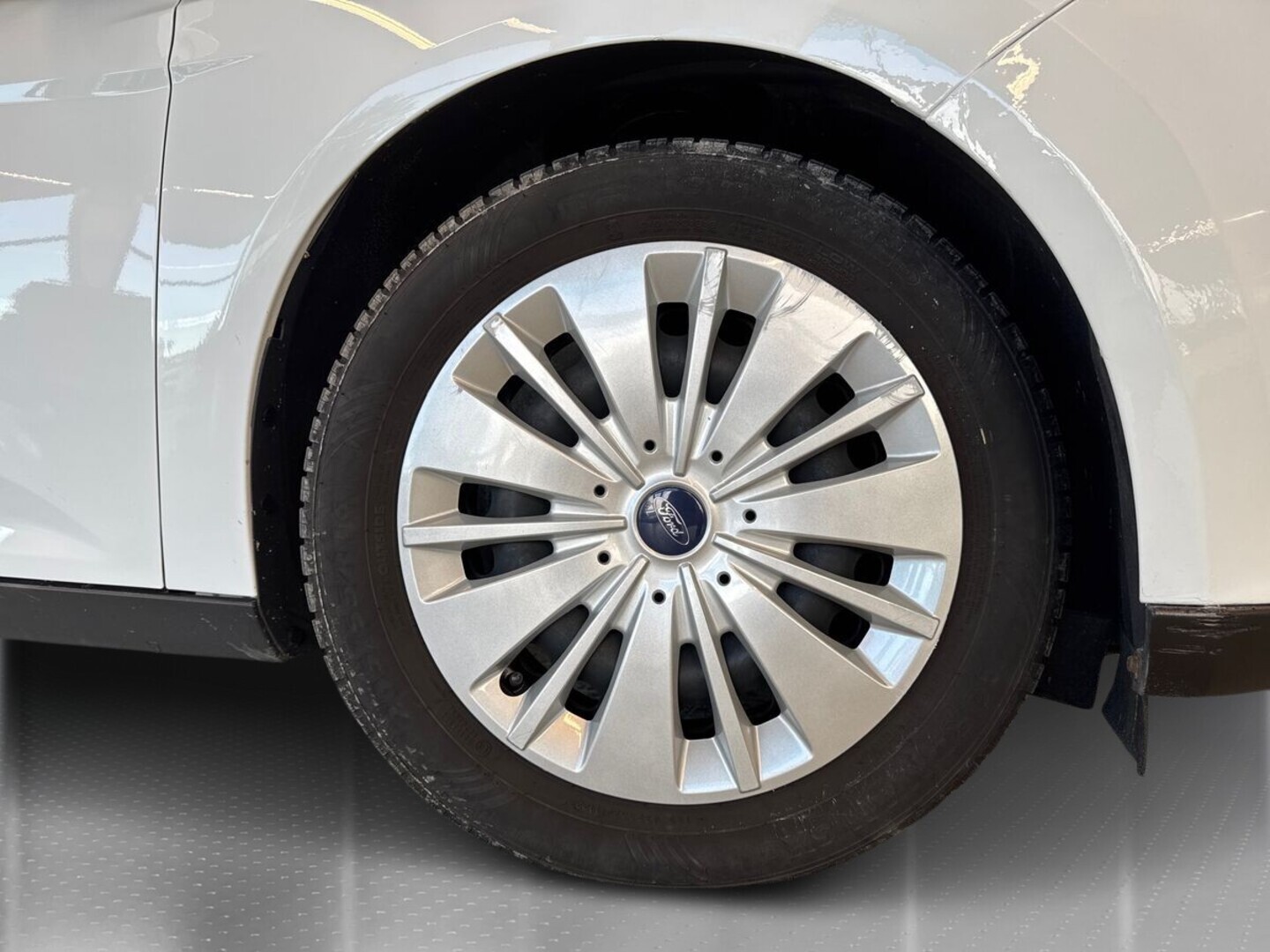 FORD Focus 13