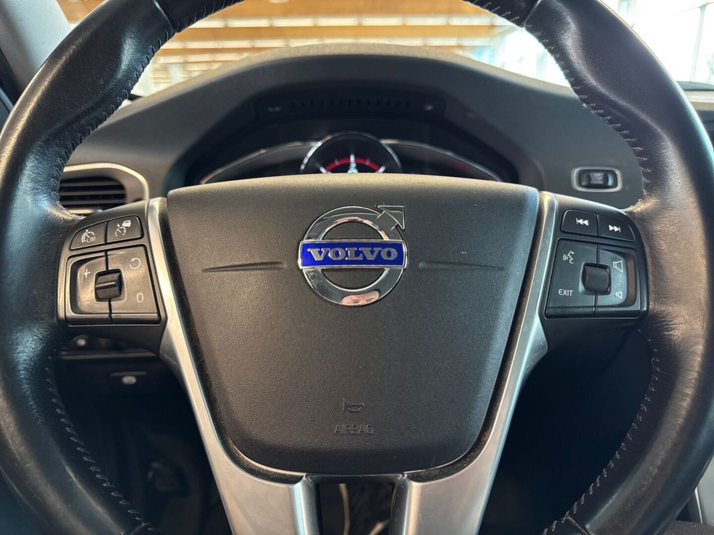 VOLVO V60 Cross Country 2016