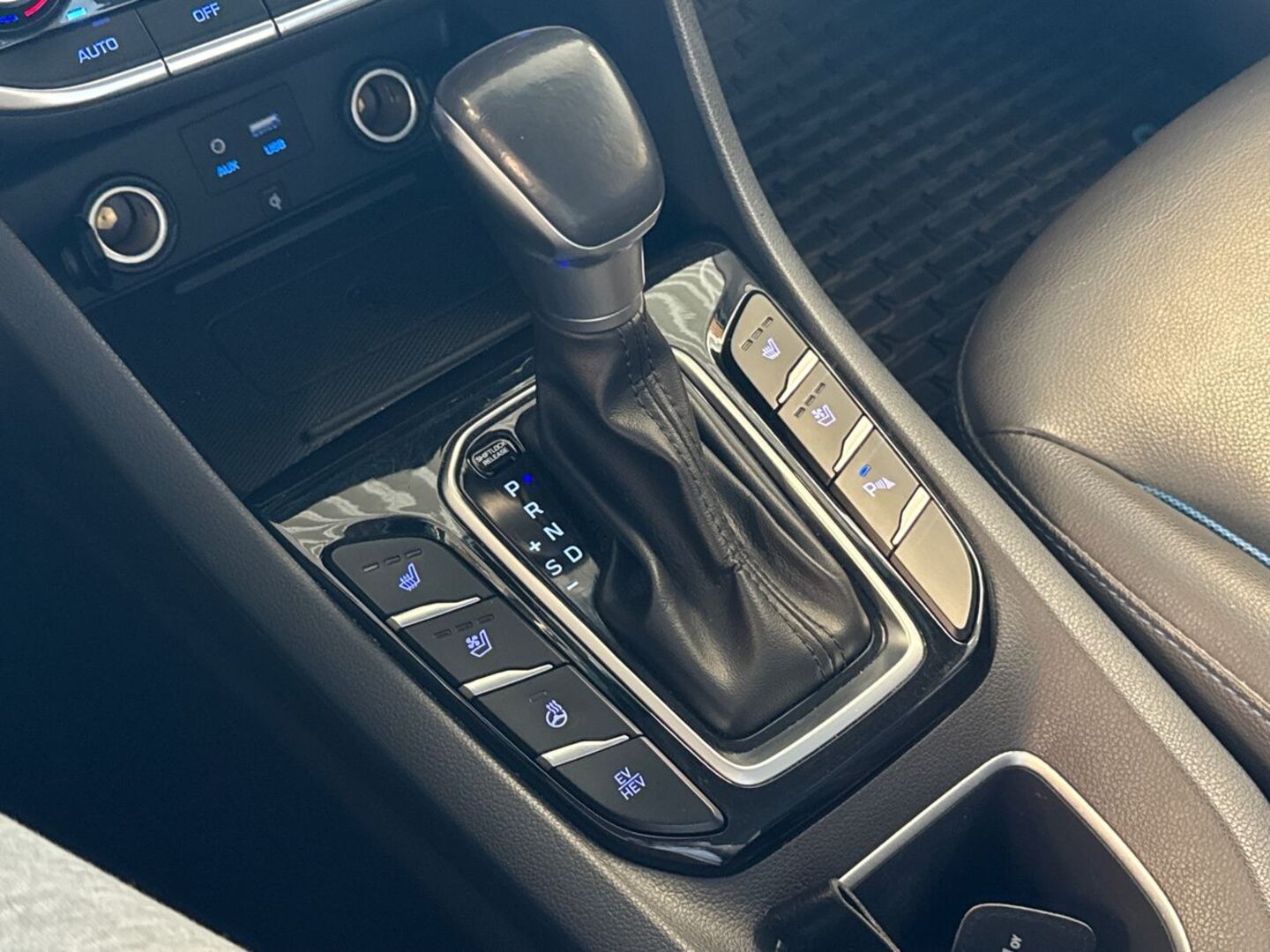 HYUNDAI IONIQ plug-in 2017