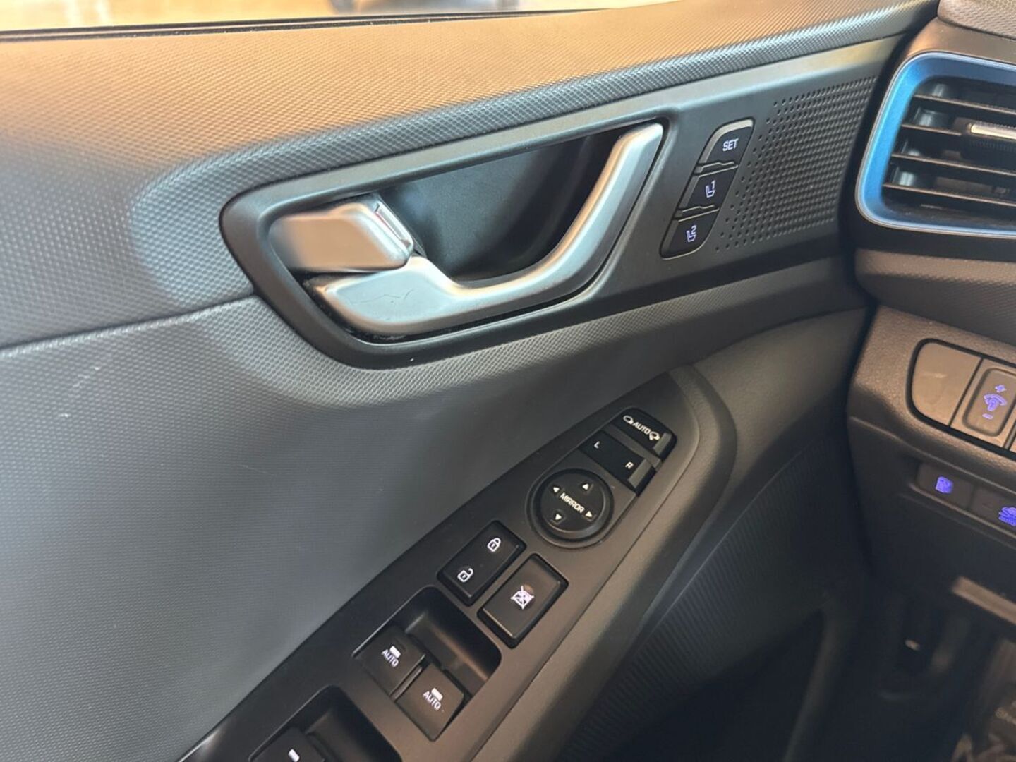 HYUNDAI IONIQ plug-in 2017