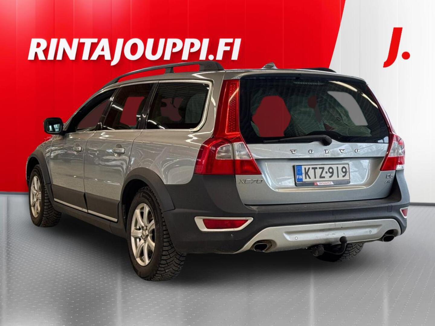 VOLVO XC70 2011