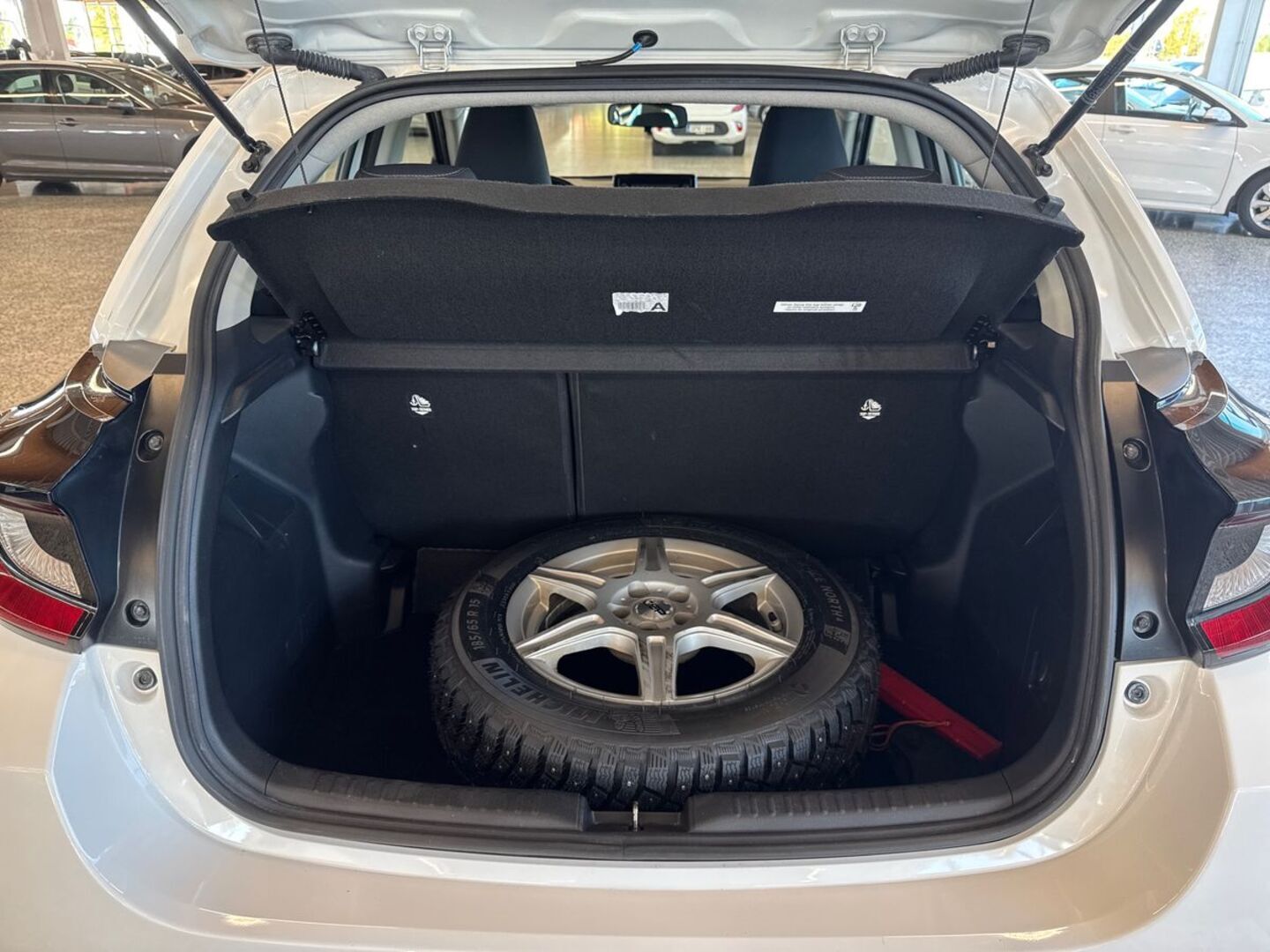 TOYOTA Yaris 11