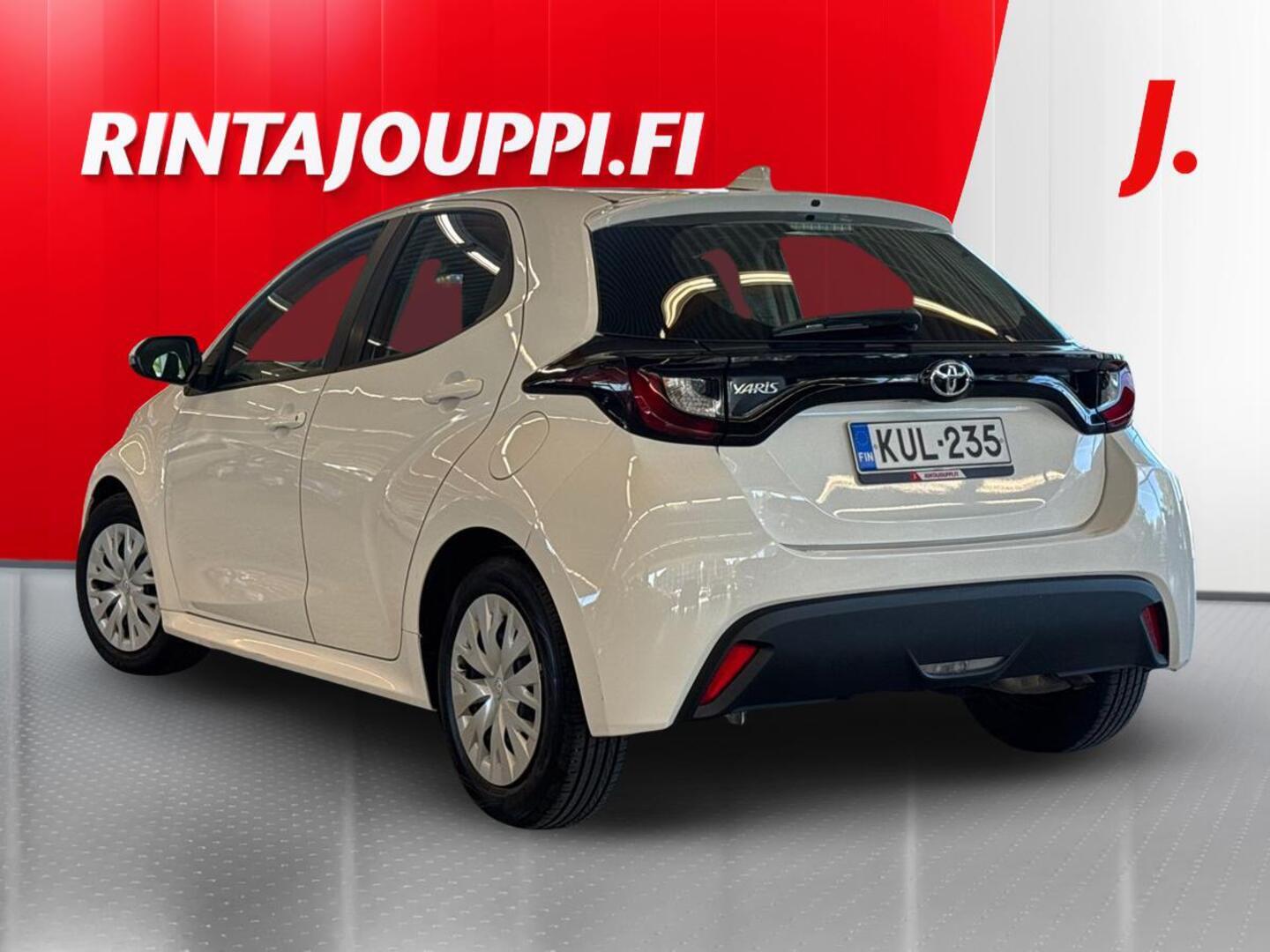 TOYOTA Yaris 2