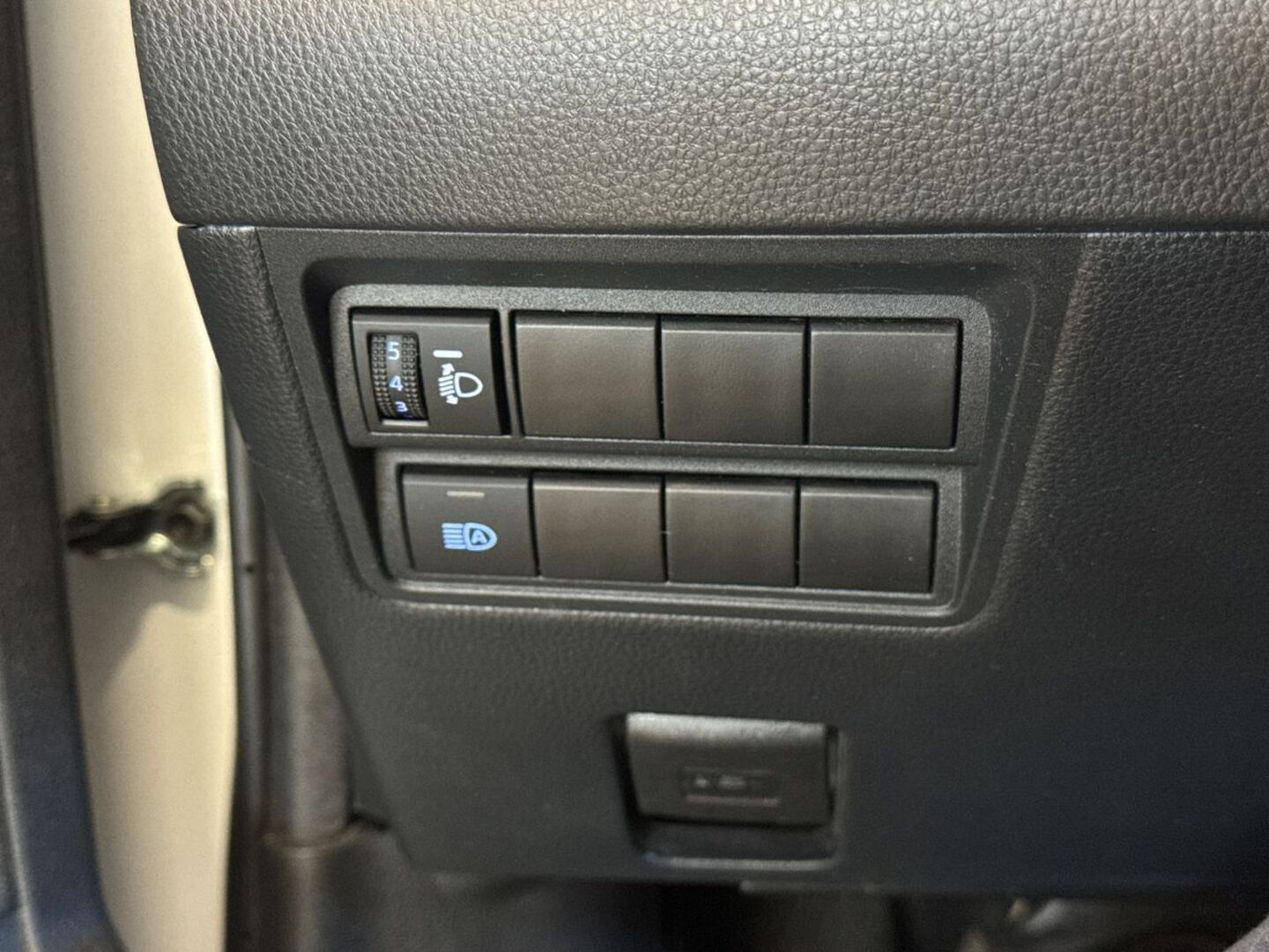 TOYOTA Yaris 22