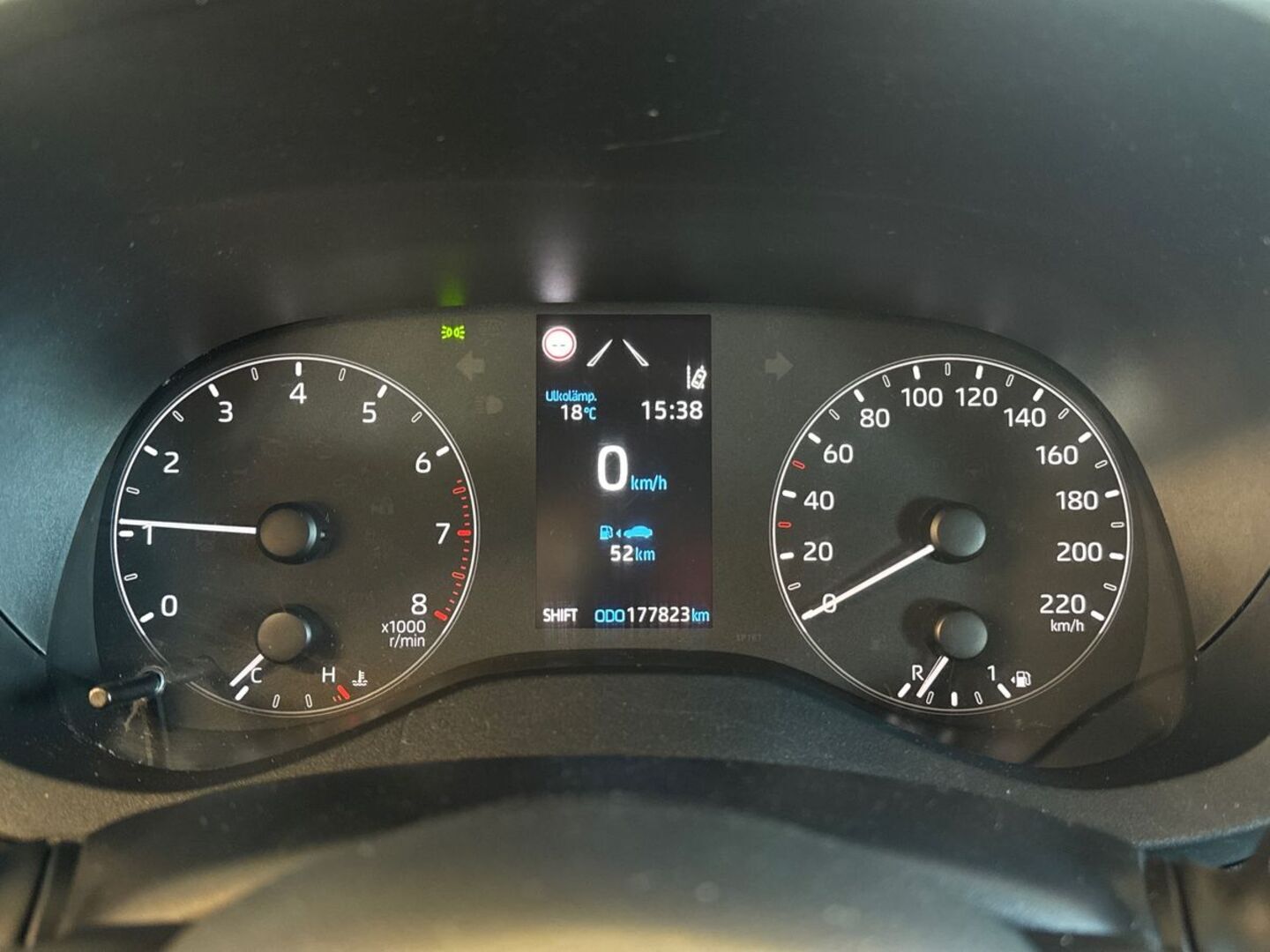 TOYOTA Yaris 17
