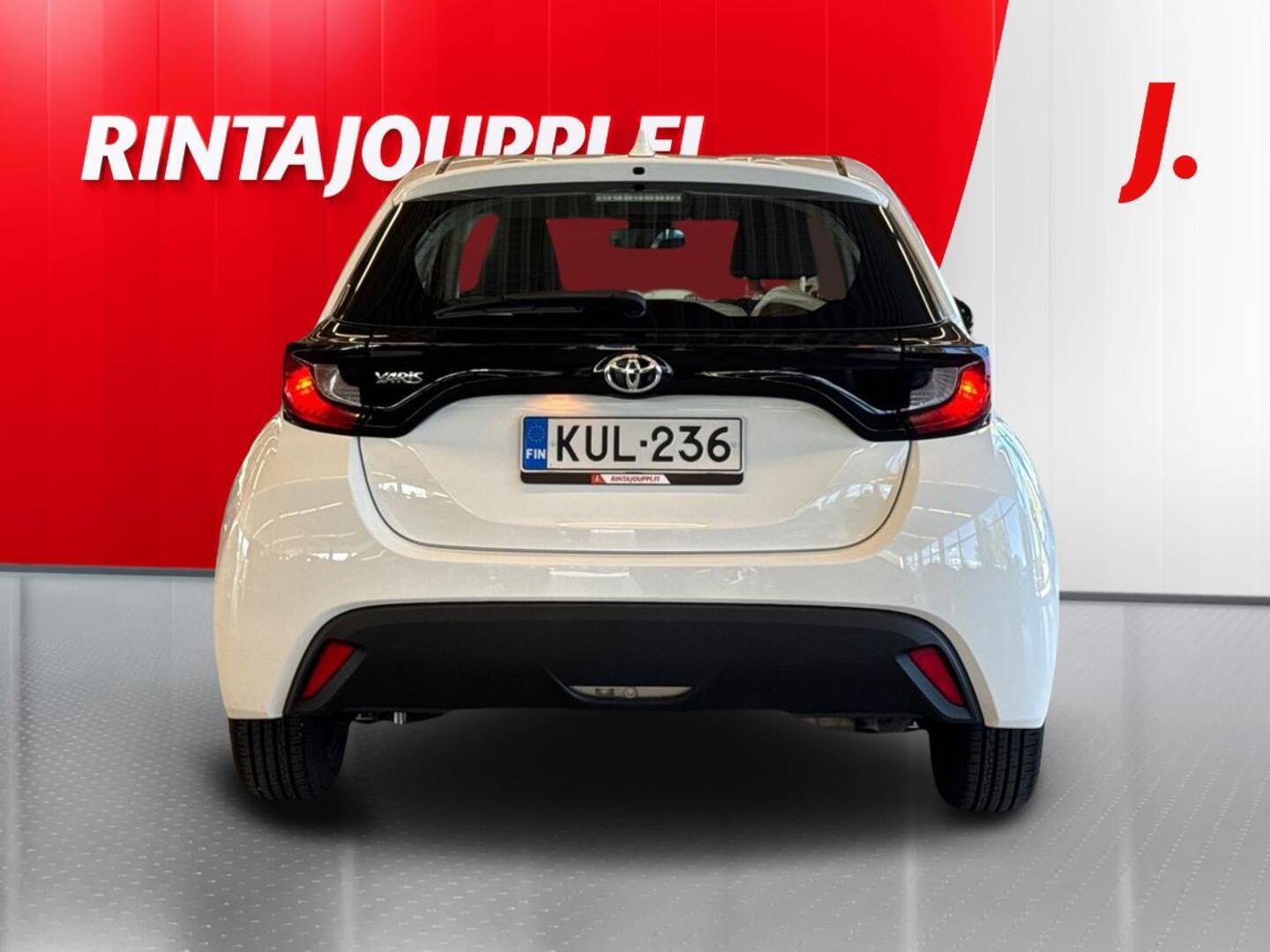 TOYOTA Yaris 5
