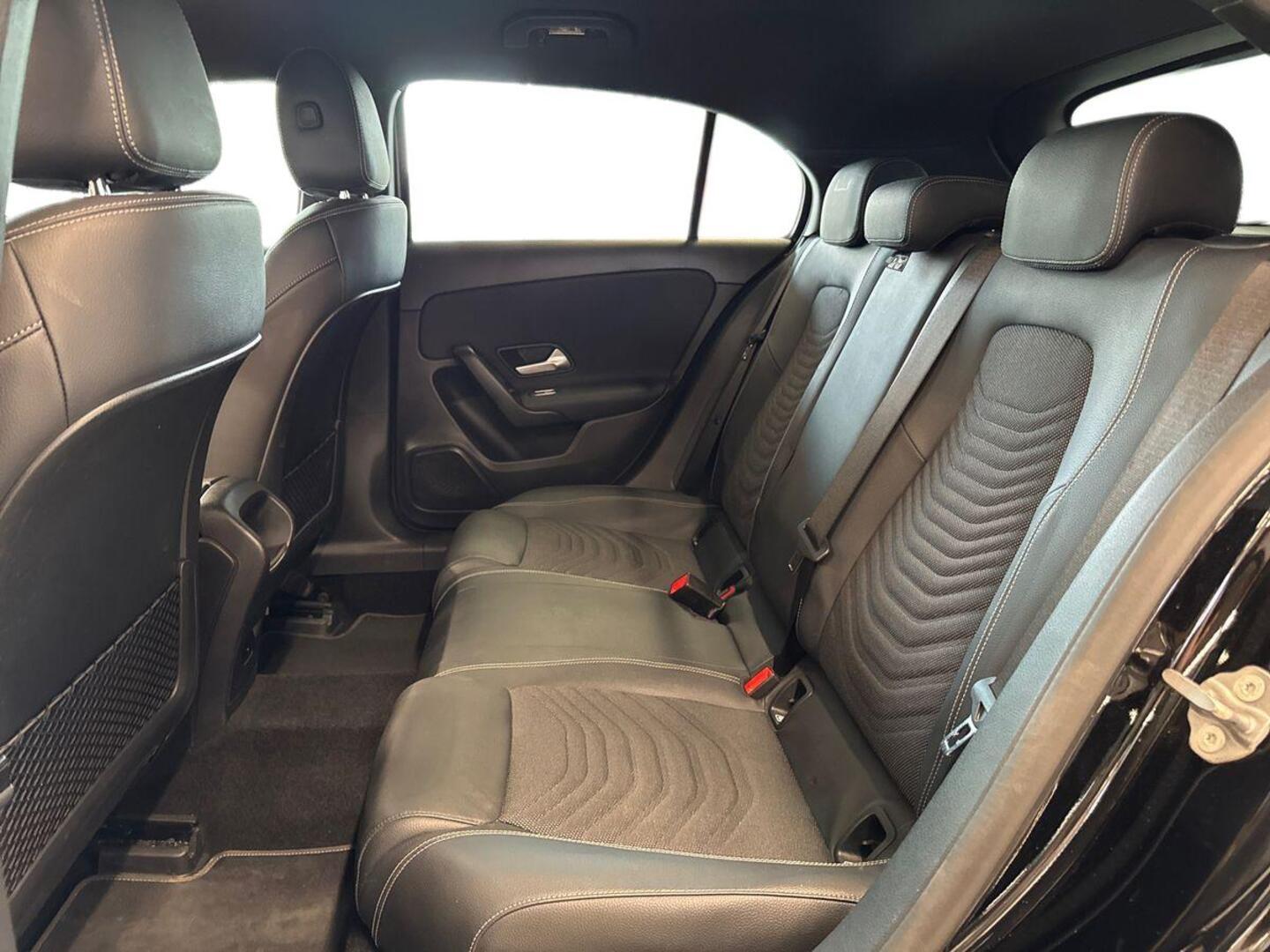 MERCEDES-BENZ A 10