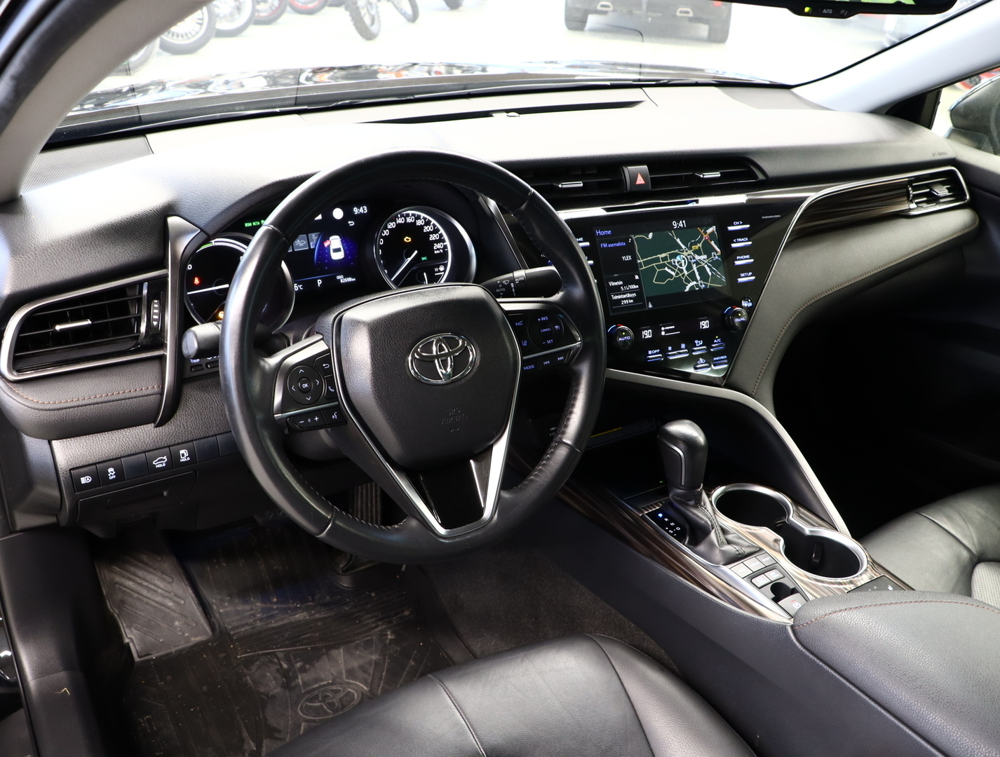 TOYOTA Camry 2019