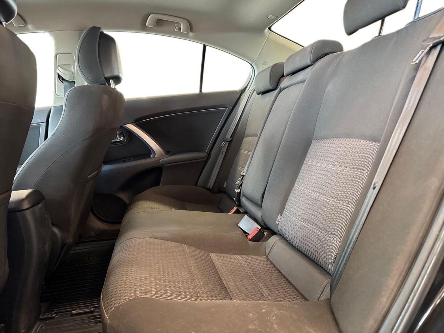 TOYOTA Avensis 2013
