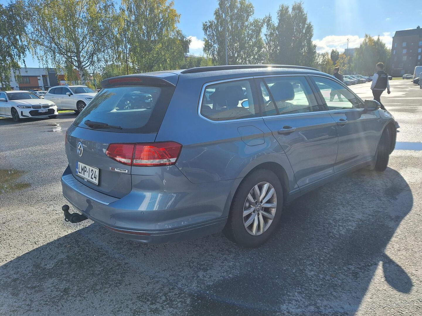 VOLKSWAGEN Passat 3
