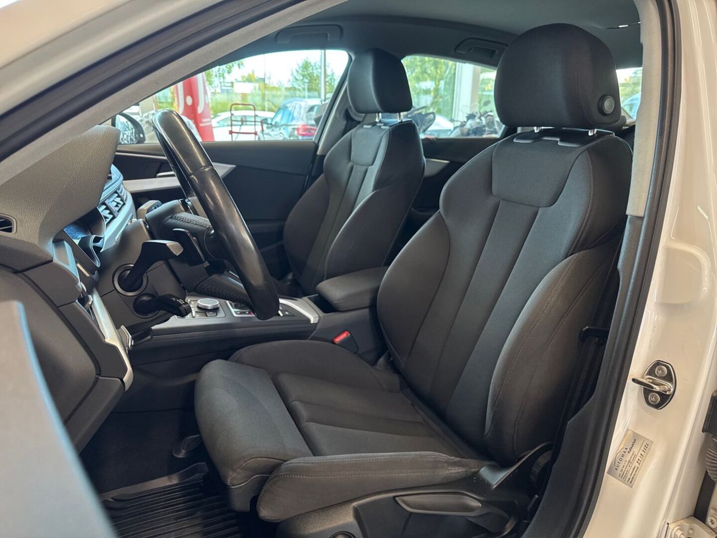 AUDI A4 16