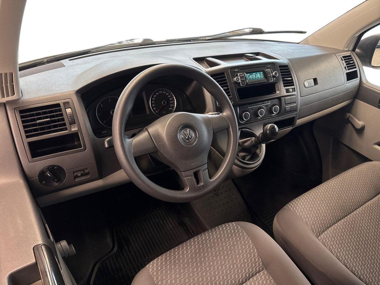 VOLKSWAGEN Transporter 10