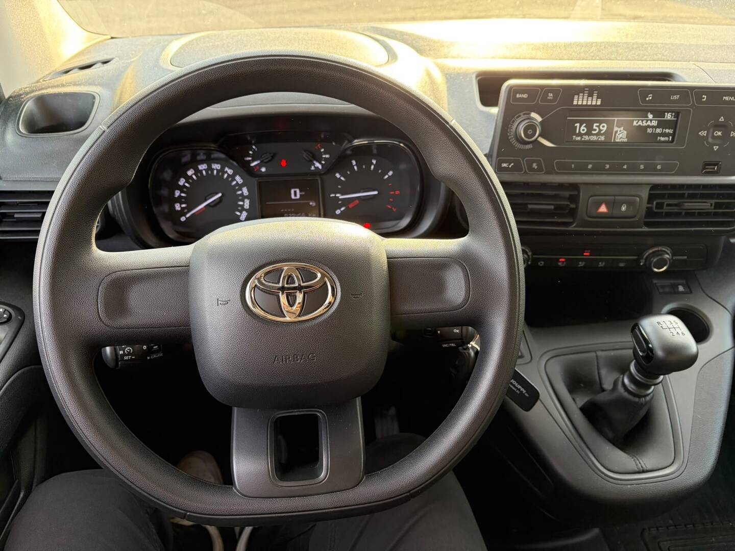 TOYOTA Proace CITY 8