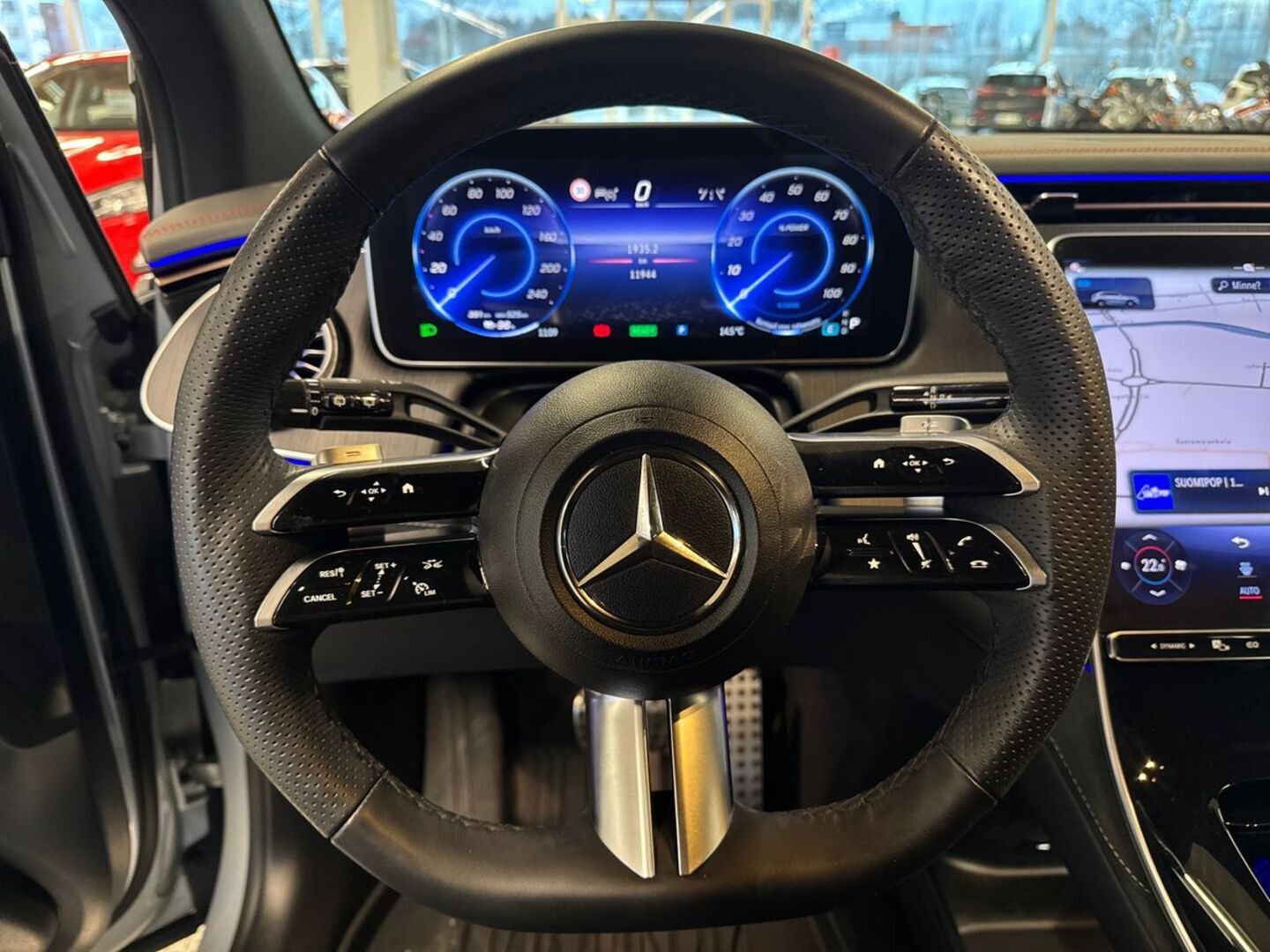 MERCEDES-BENZ EQE SUV 2025