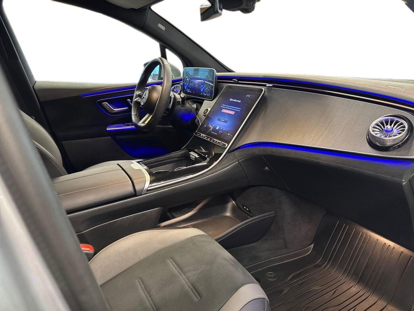 MERCEDES-BENZ EQE SUV 2025