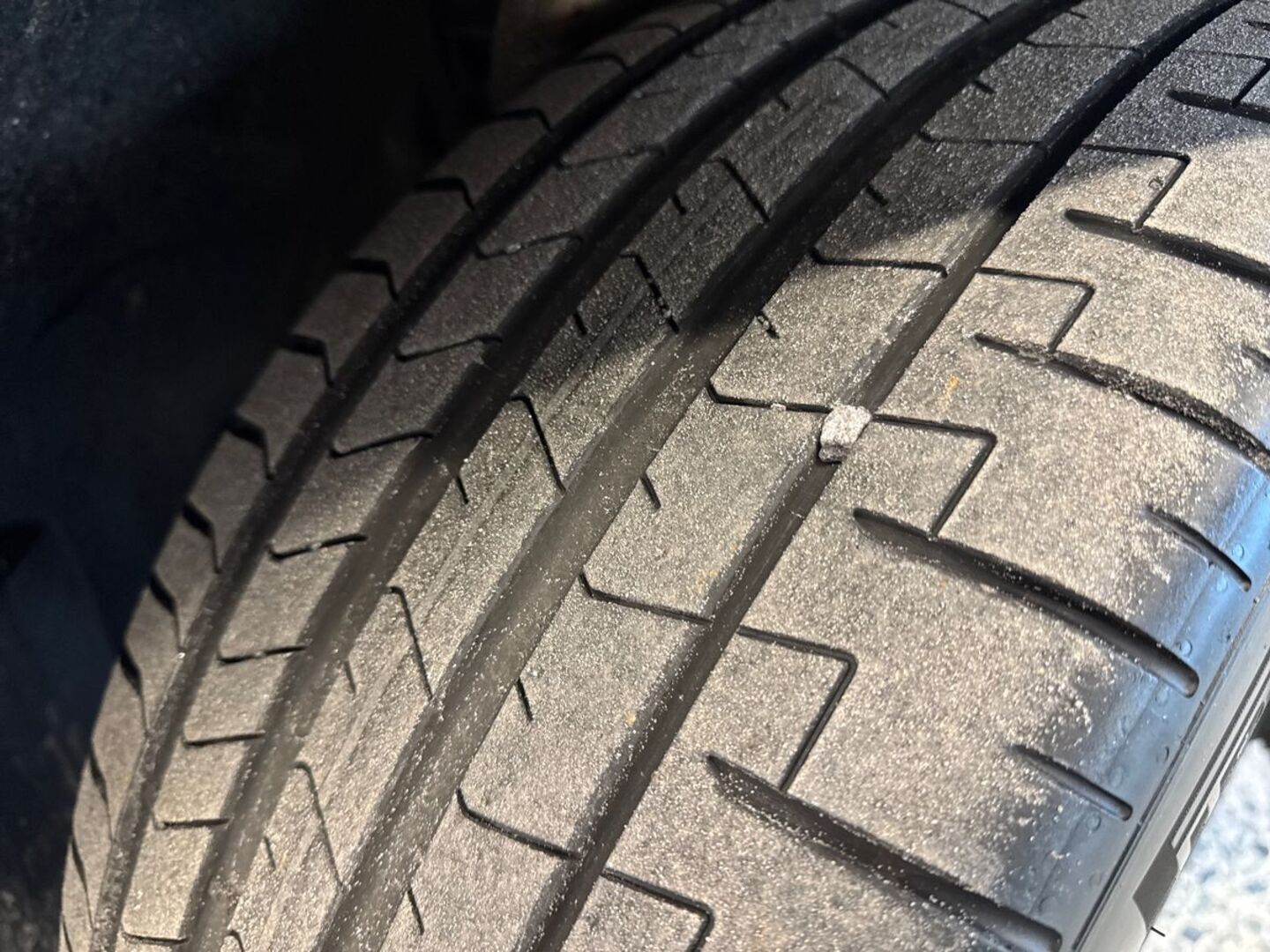 MERCEDES-BENZ EQE SUV 2025