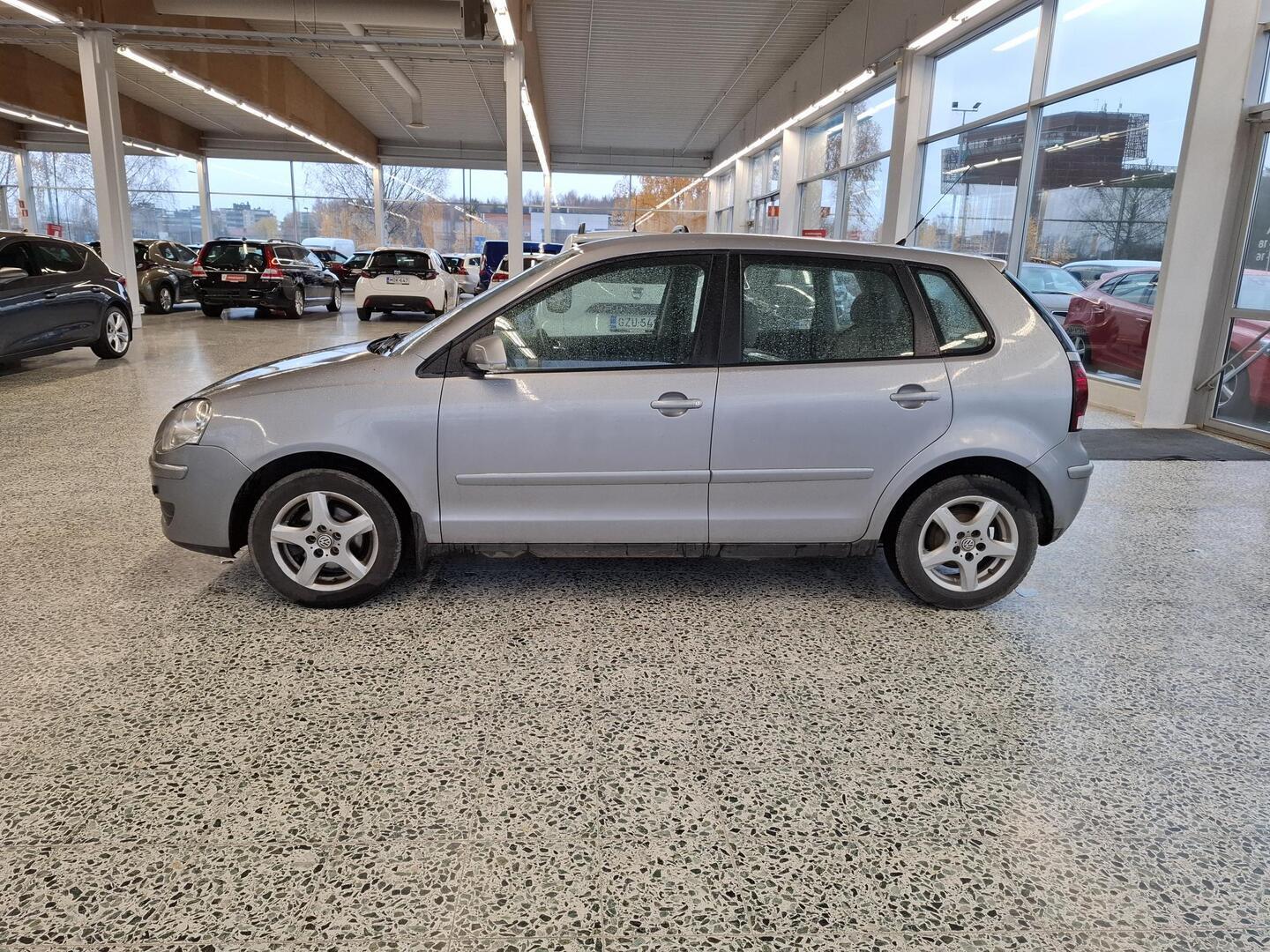 VOLKSWAGEN Polo 2006