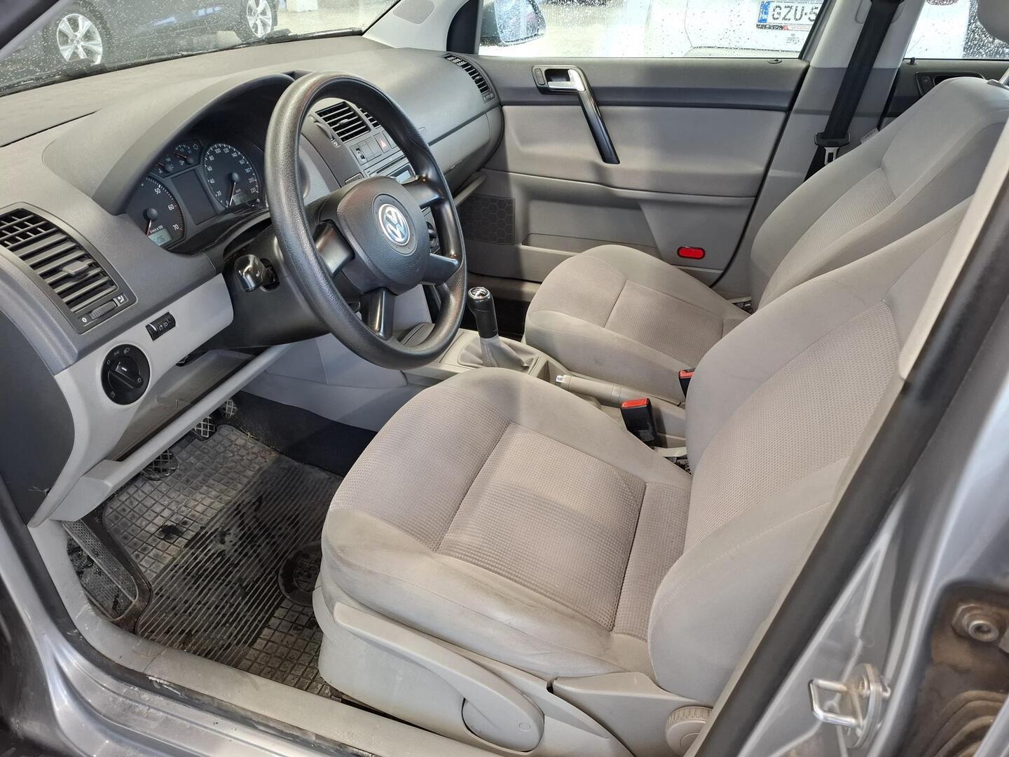 VOLKSWAGEN Polo 2006