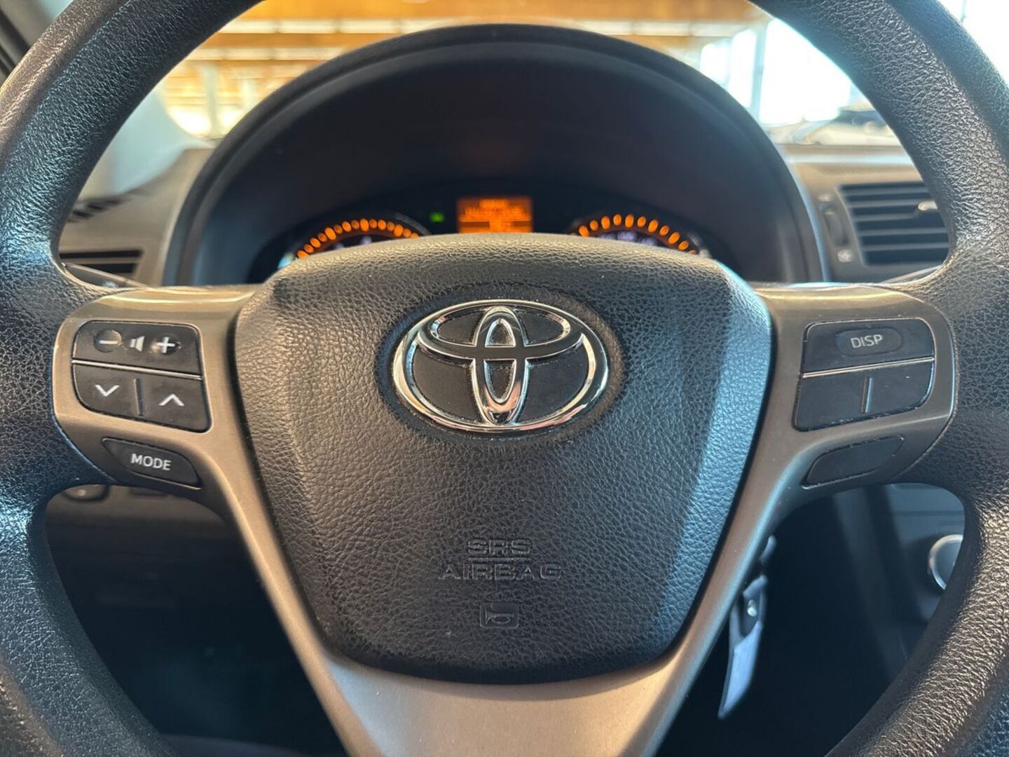 TOYOTA Avensis 17