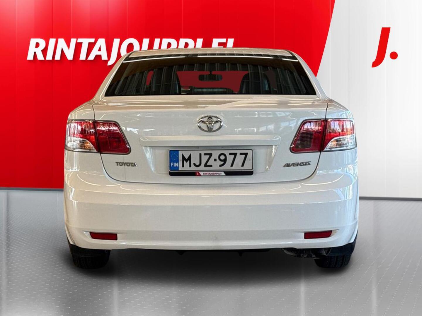 TOYOTA Avensis 5