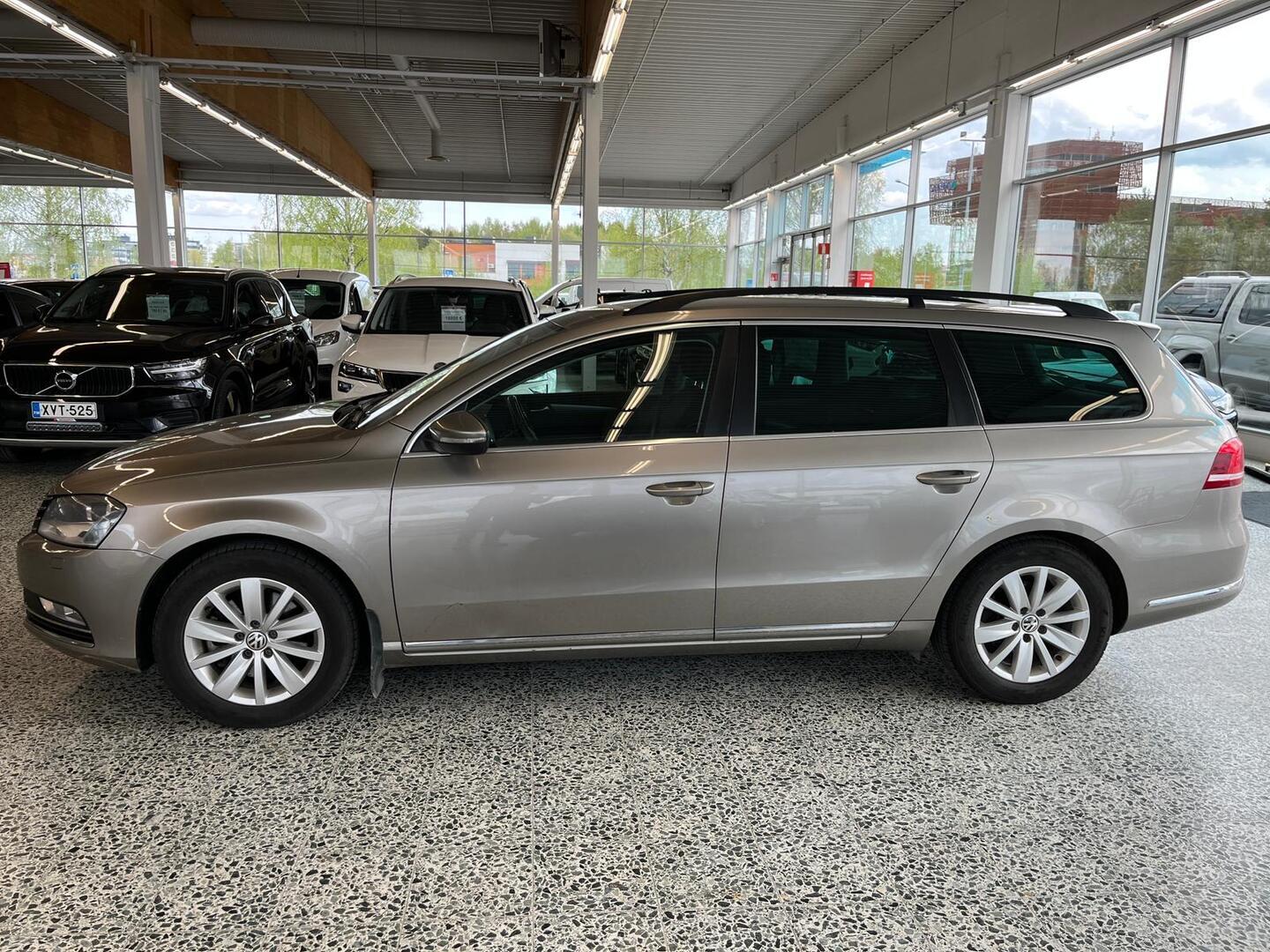 VOLKSWAGEN Passat 2014