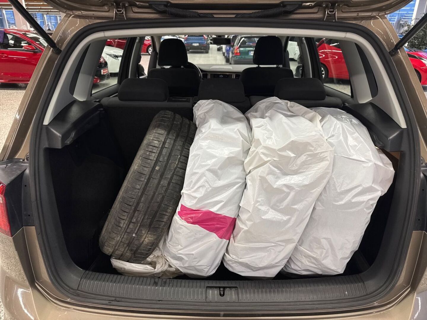 VOLKSWAGEN Golf Sportsvan 2014