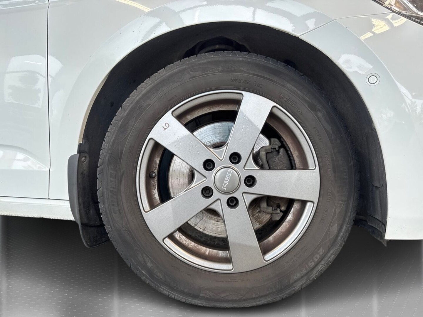 VOLKSWAGEN Touran 2018