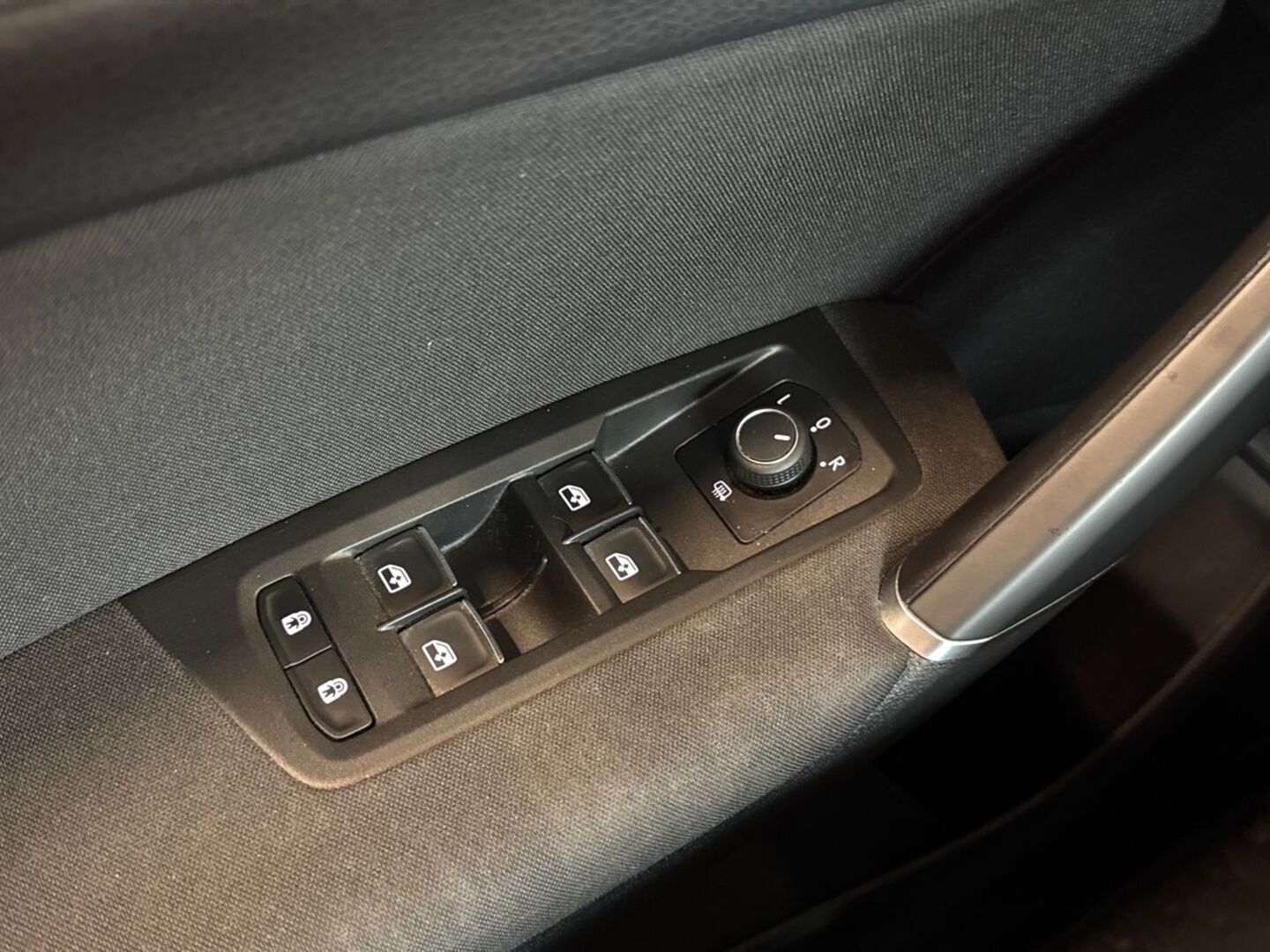 VOLKSWAGEN Touran 2018
