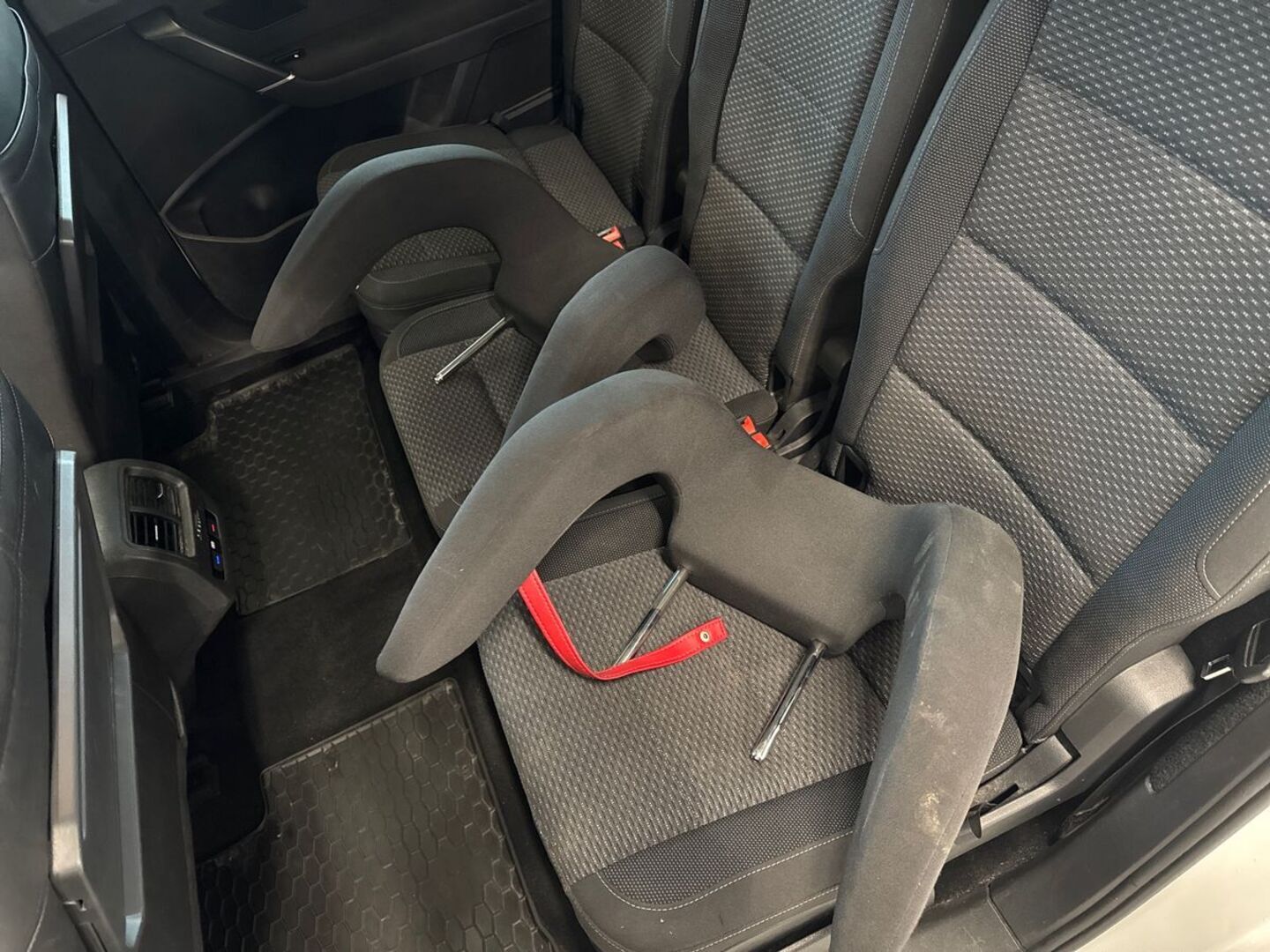 VOLKSWAGEN Touran 2018