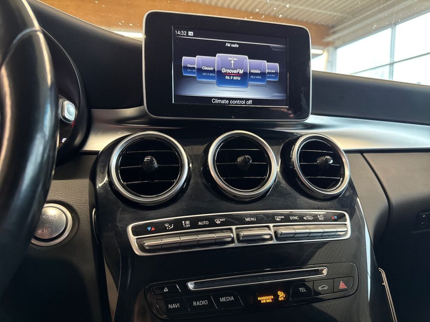 MERCEDES-BENZ C 2016