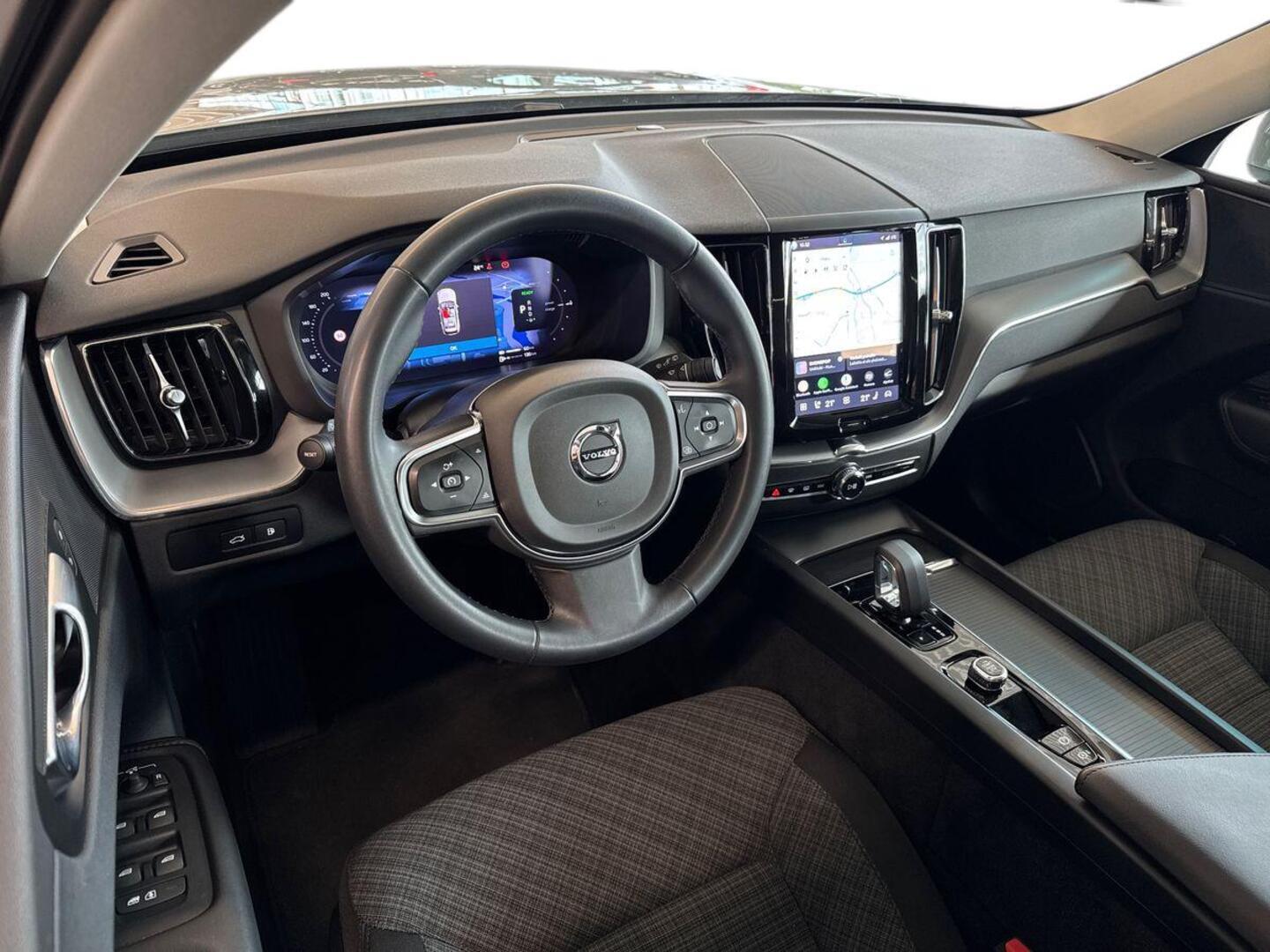VOLVO XC60 7