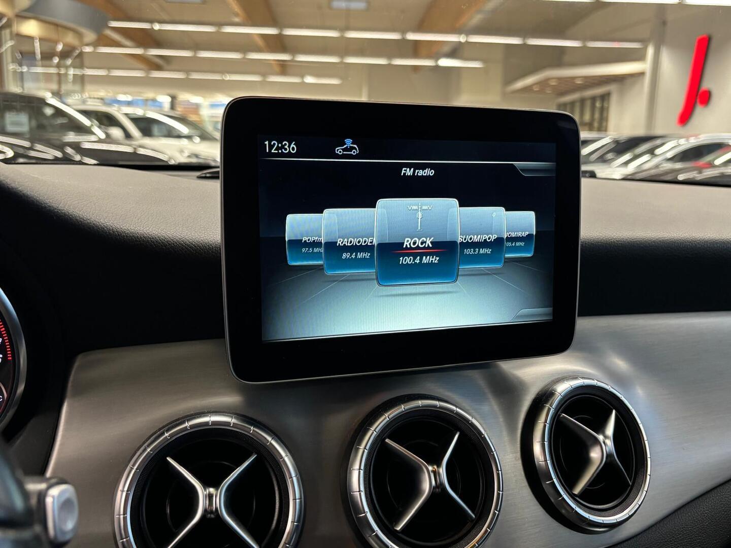 MERCEDES-BENZ CLA 2017