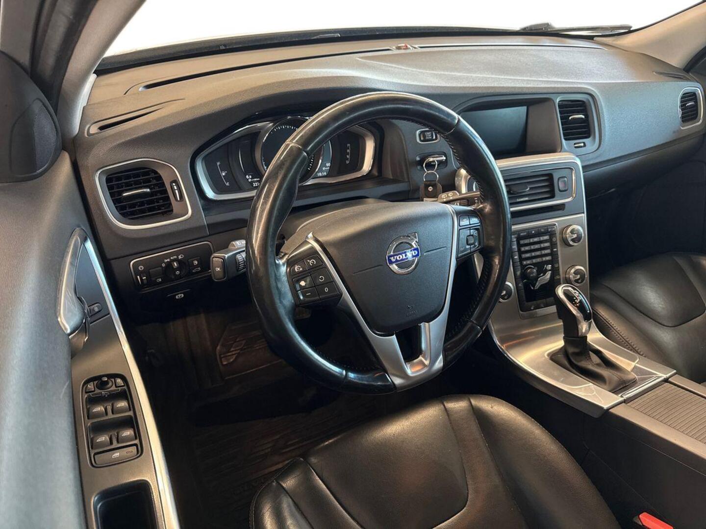 VOLVO V60 Cross Country 2017