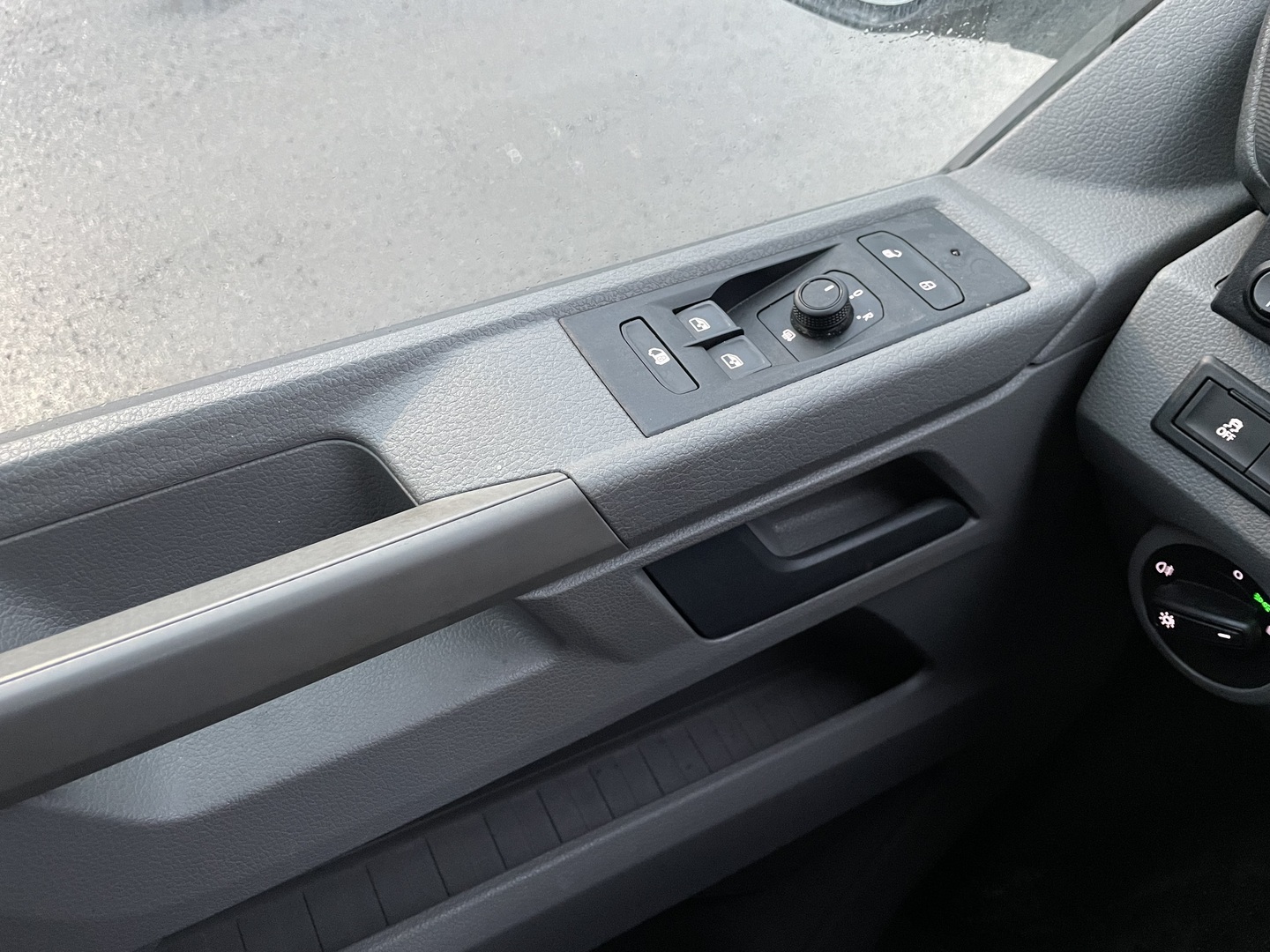 VOLKSWAGEN Transporter 2021